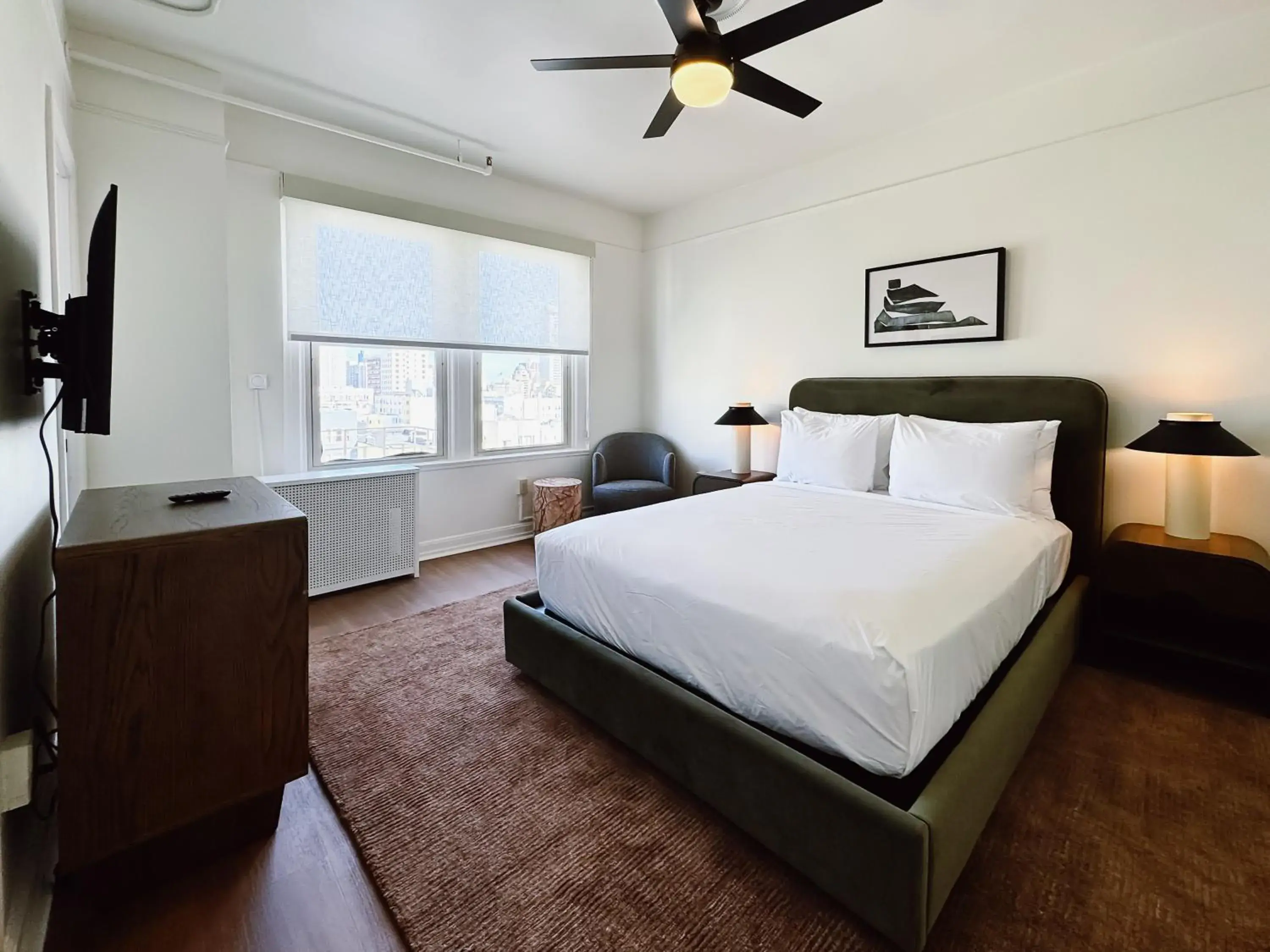 Queen Room in FOUND Hotel Carlton, Nob Hill Queen Room in FOUND Hotel Carlton, Nob Hill