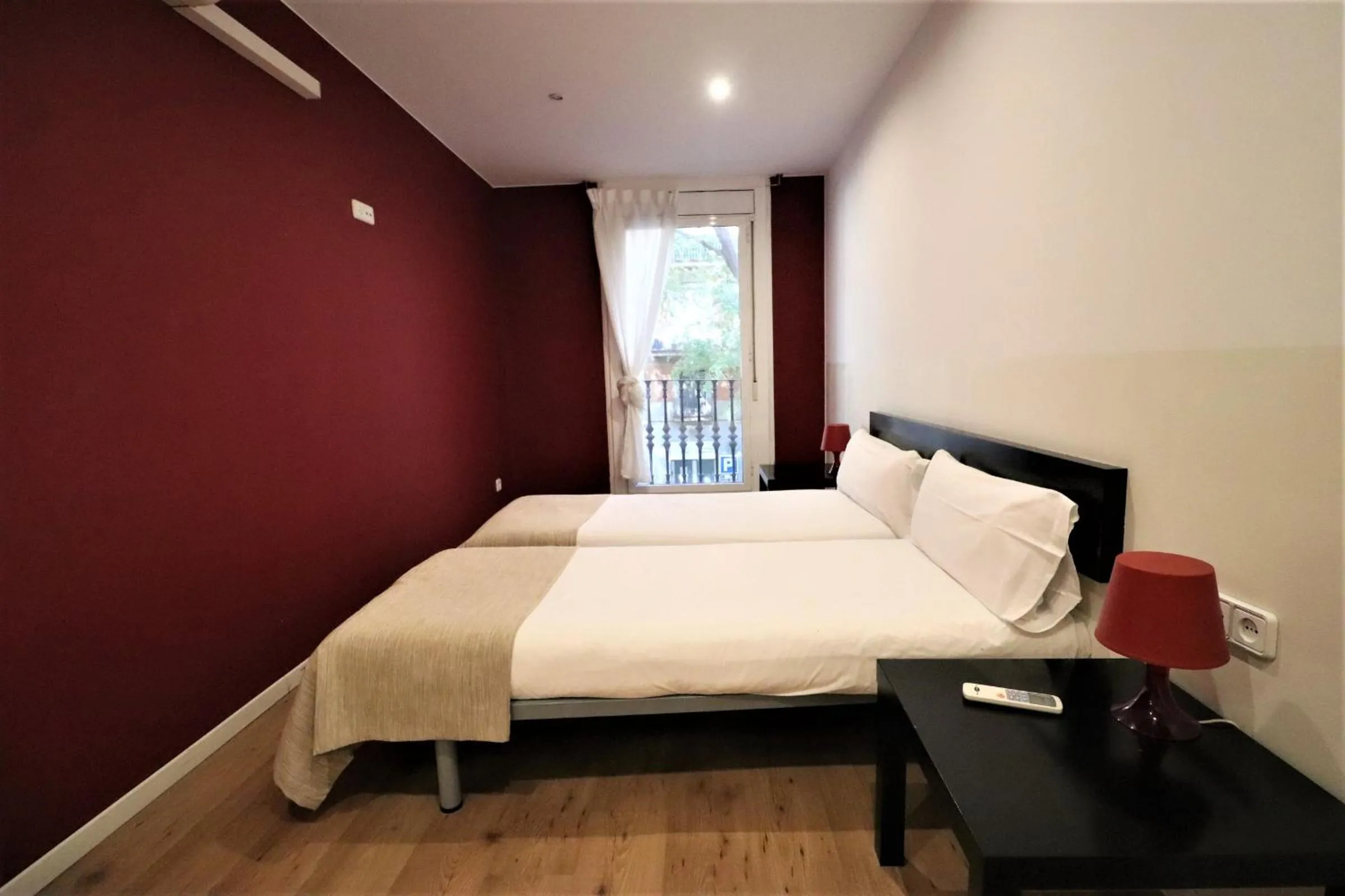 Bedroom, Bed in Weflating Sant Antoni Market