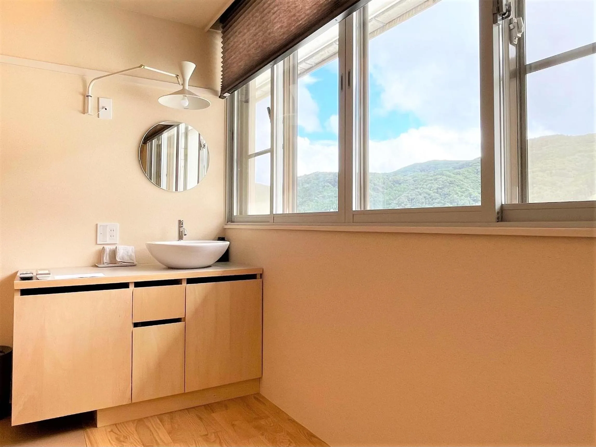 Photo of the whole room in Zen no Yu