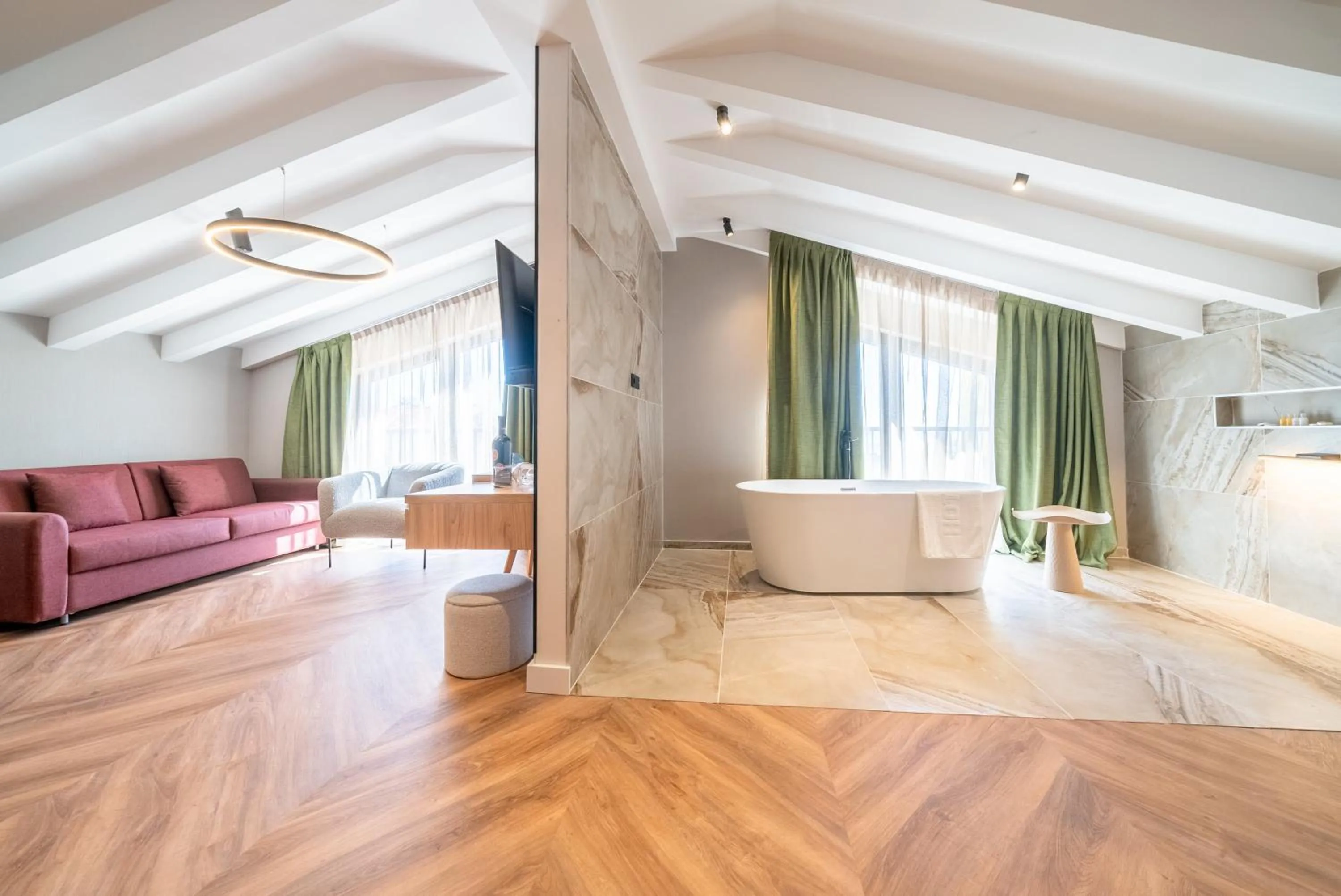 Photo of the whole room, Bed in Hotel Millennium by Aycon