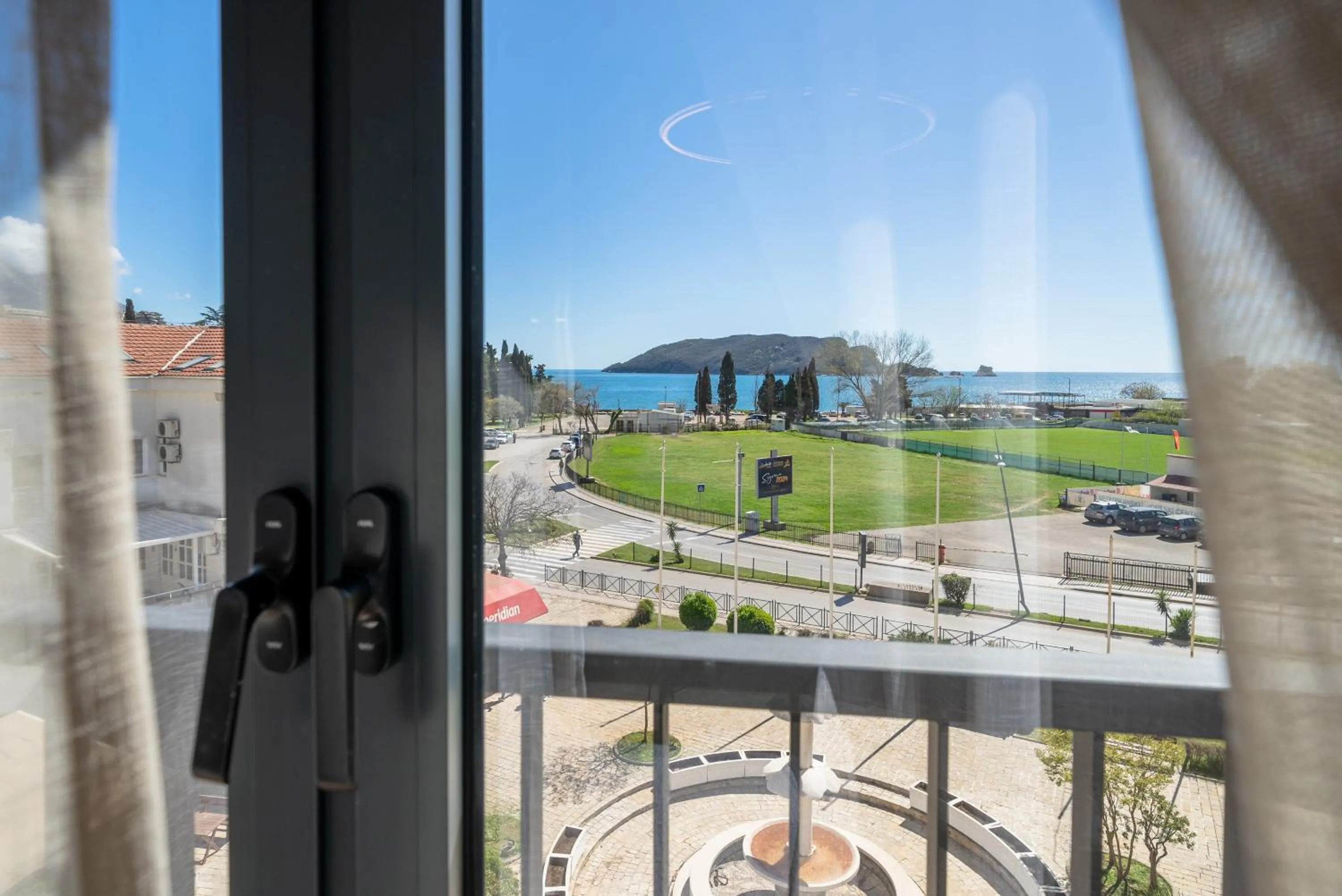 Sea view in Hotel Millennium by Aycon