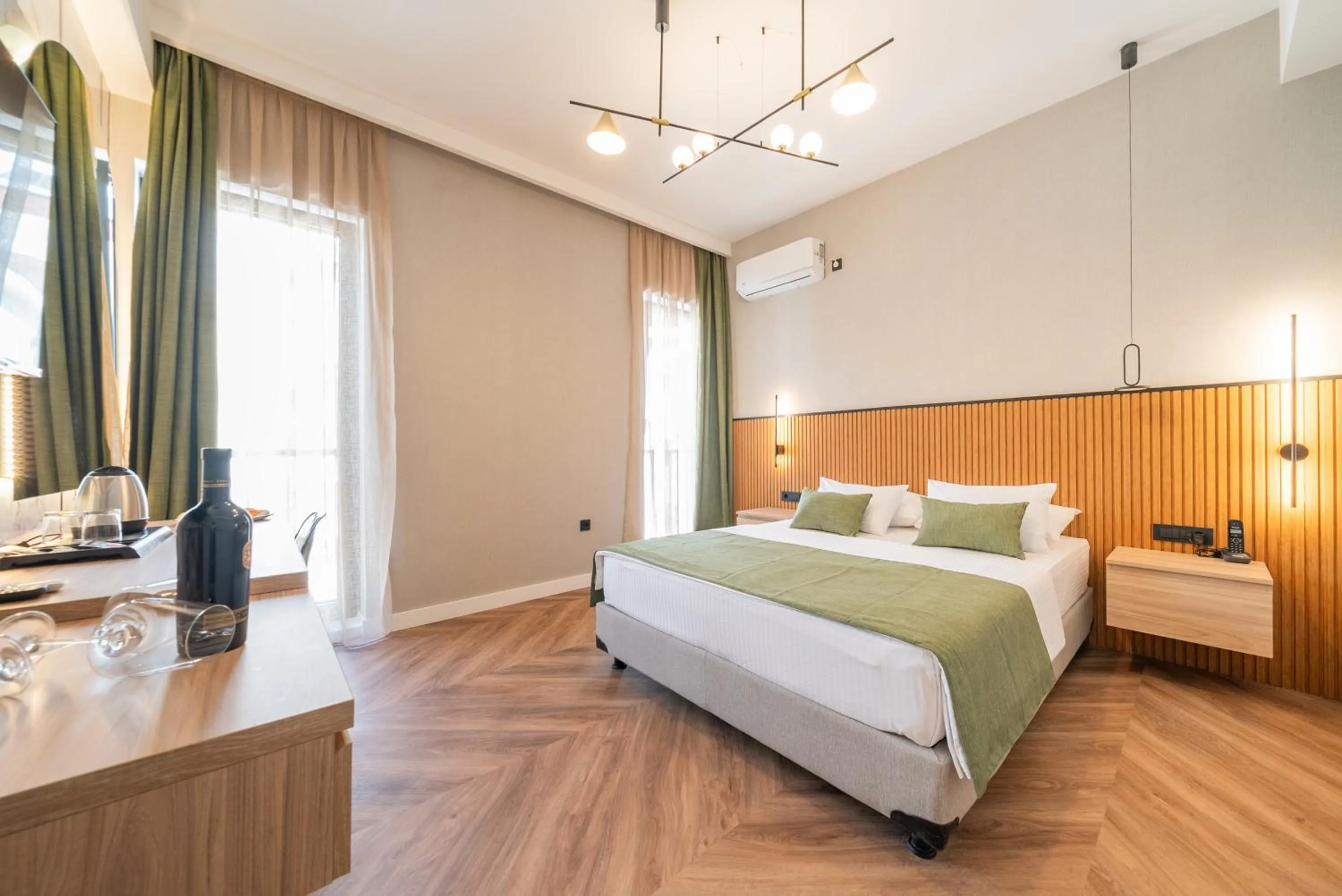 Photo of the whole room, Bed in Hotel Millennium by Aycon