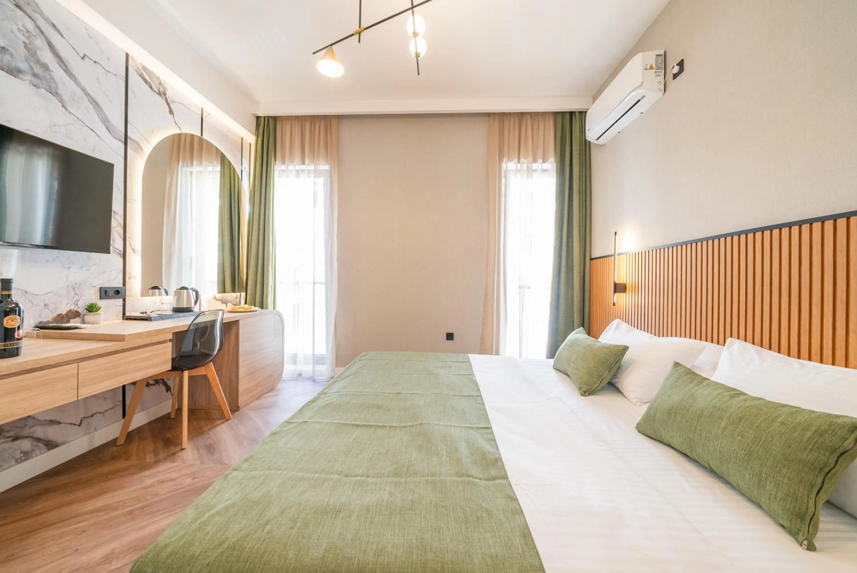 Photo of the whole room, Bed in Hotel Millennium by Aycon