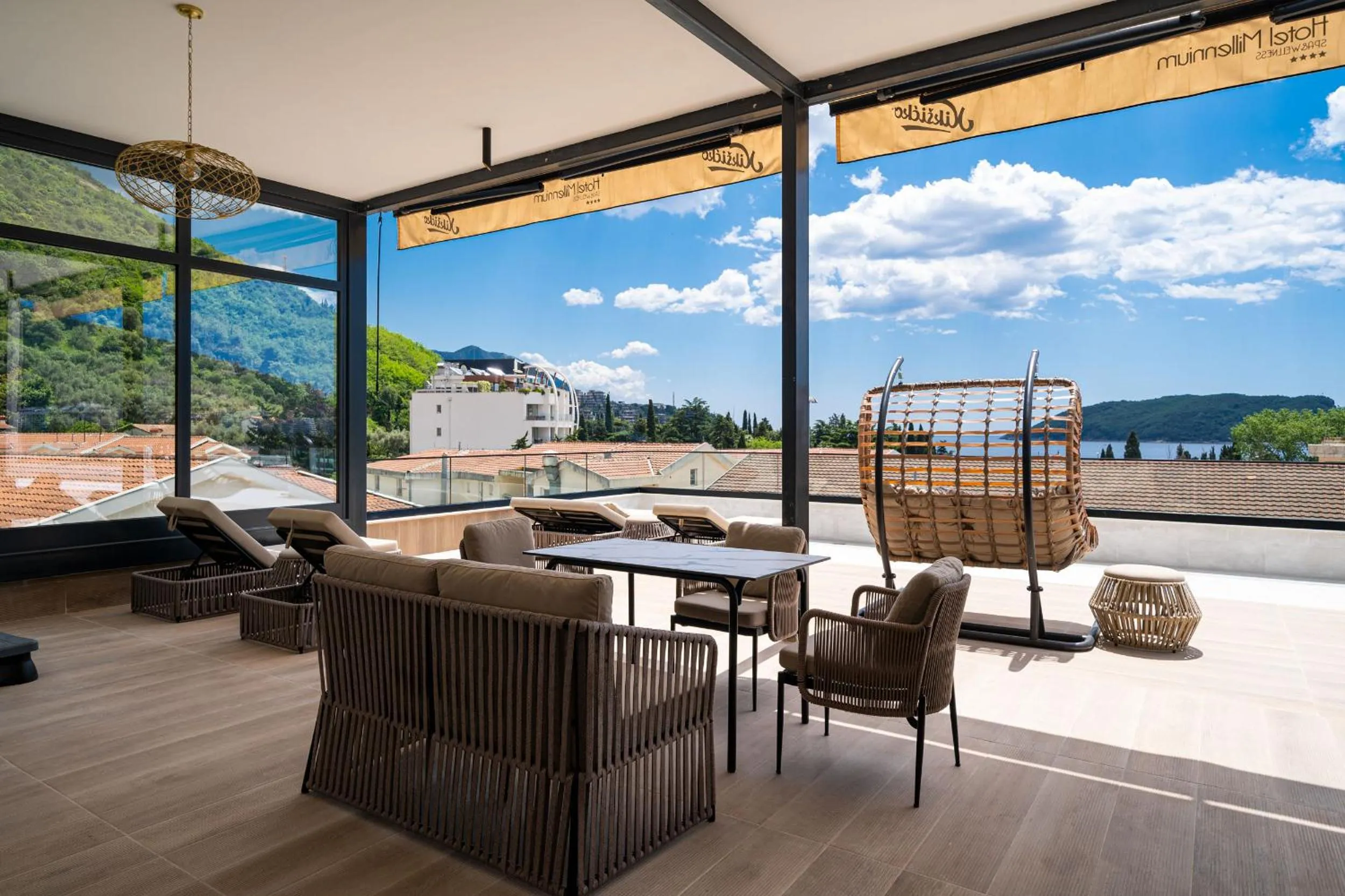 Balcony/Terrace in Hotel Millennium by Aycon