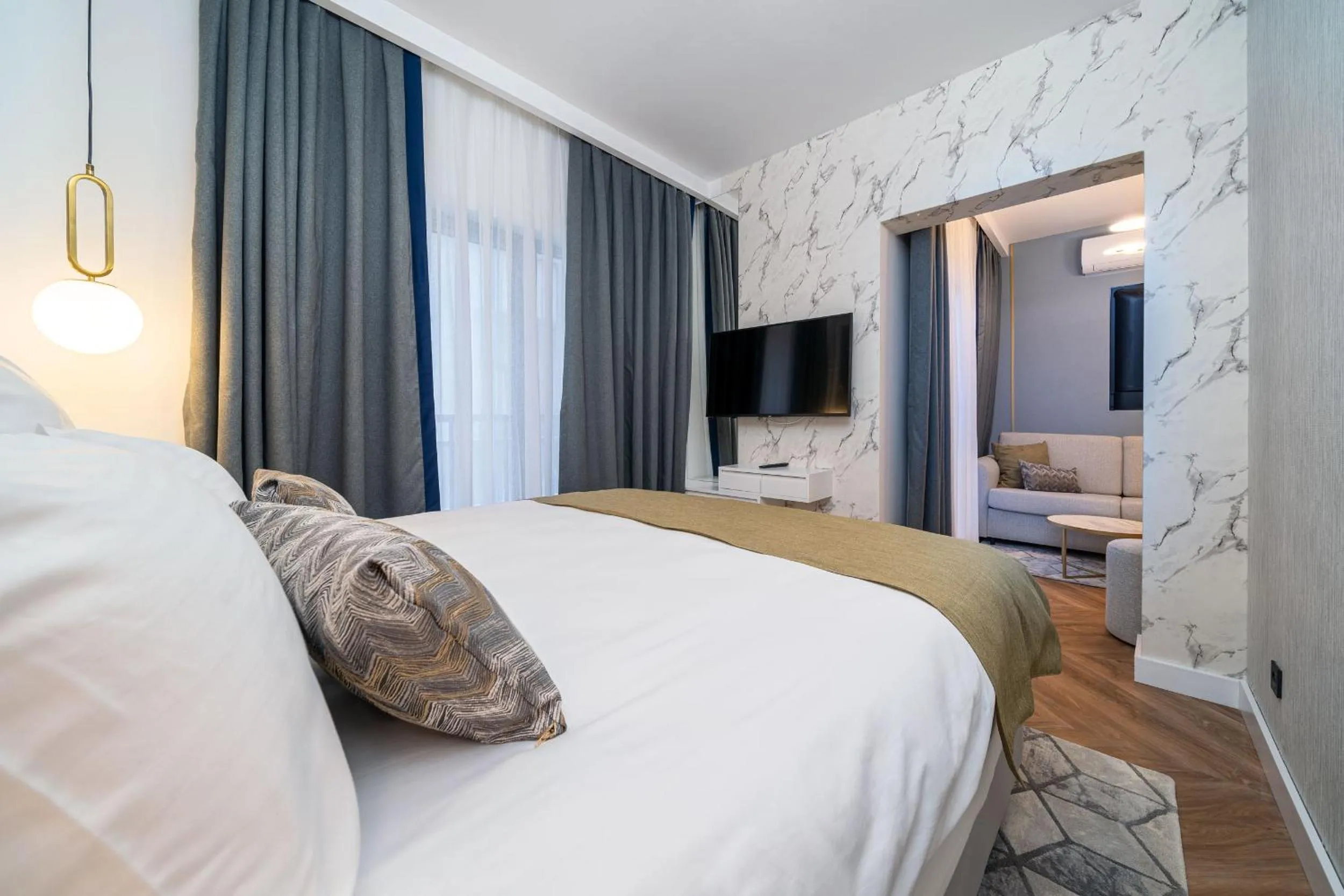 Bed in Hotel Millennium by Aycon