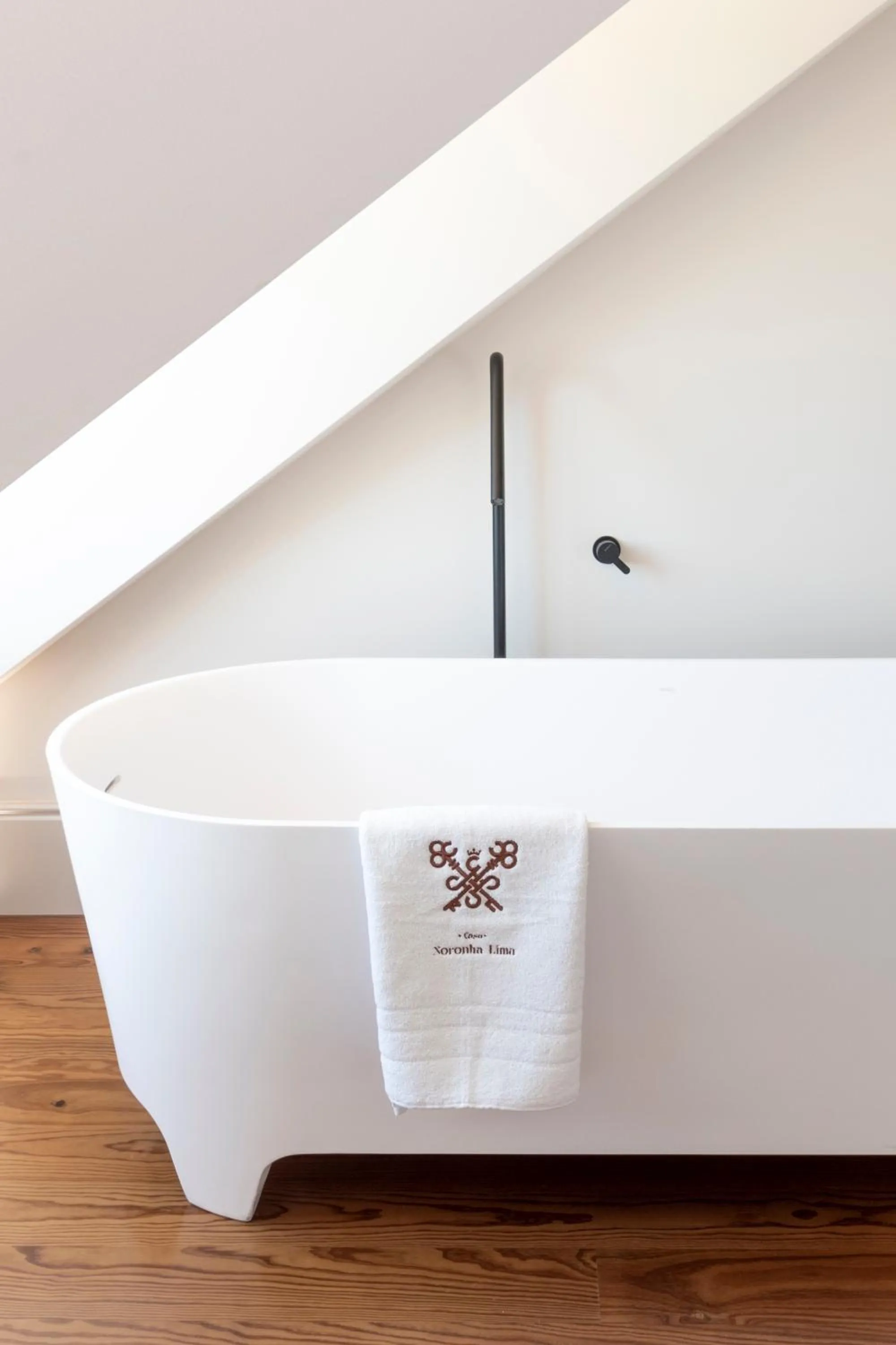 Bath in Casa Noronha Lima - Historic Stay