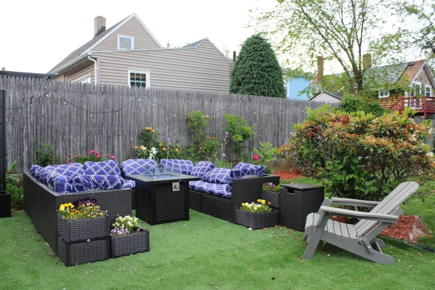 NEW! Family-Friendly Getaway -1 Mi to Dtwn Salem w Roof Deck & Tiki Bar