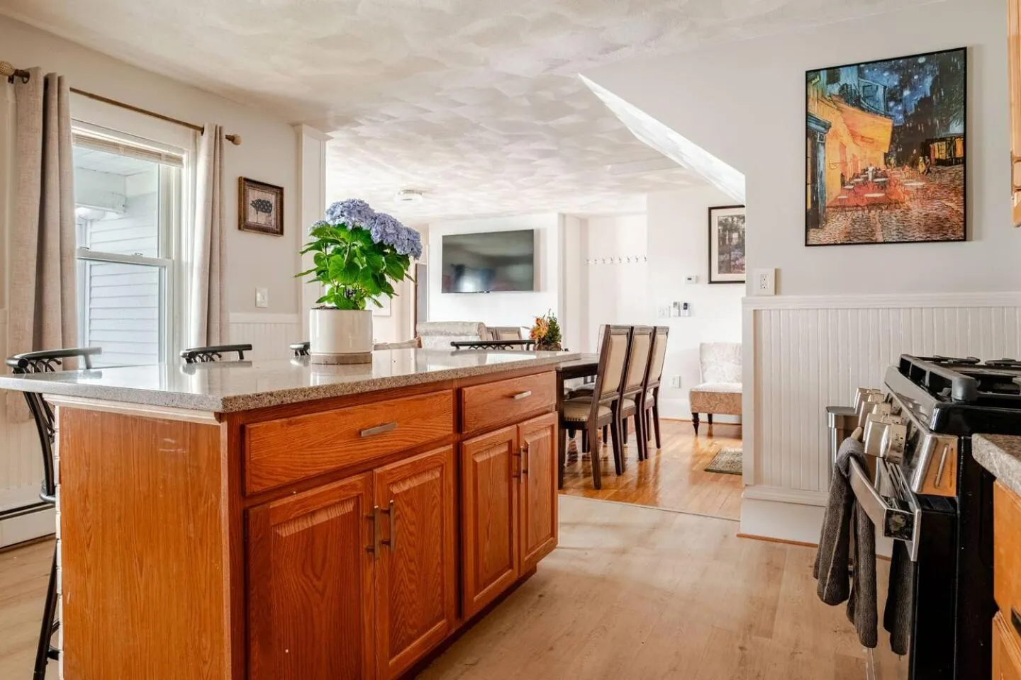 NEW! Family-Friendly Getaway -1 Mi to Dtwn Salem w Roof Deck & Tiki Bar