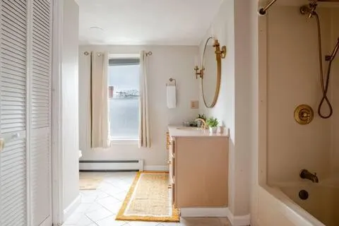 NEW! Family-Friendly Getaway -1 Mi to Dtwn Salem w Roof Deck & Tiki Bar