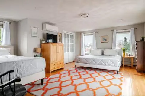 Bed in NEW! Family-Friendly Getaway -1 Mi to Dtwn Salem w Roof Deck & Tiki Bar