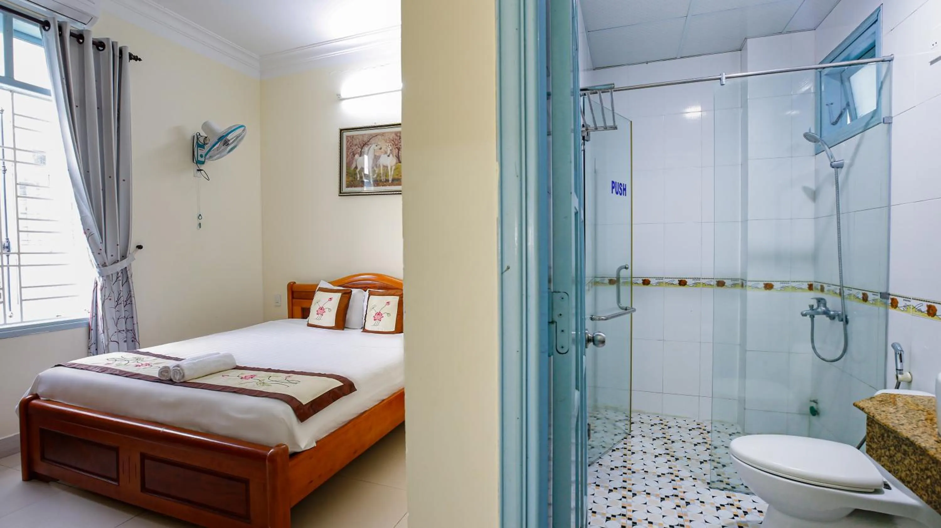 Photo of the whole room, Bed in Areca Homestay