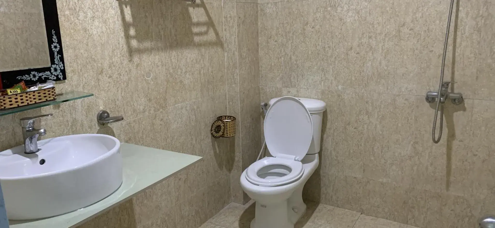 Triple Room with Private Bathroom in Areca Homestay Triple Room with Private Bathroom in Areca Homestay