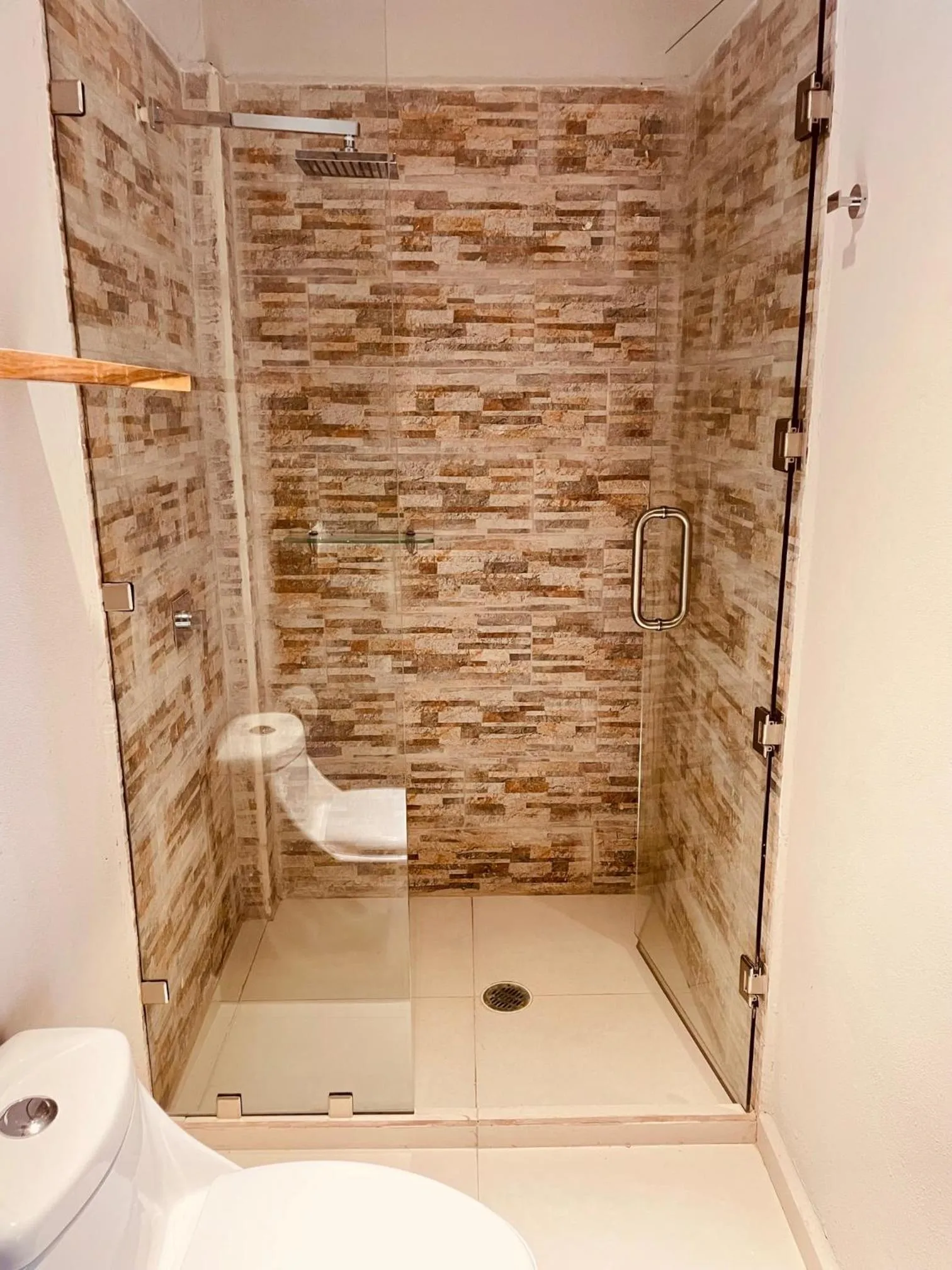 Shower in Hotel Manglar Suites