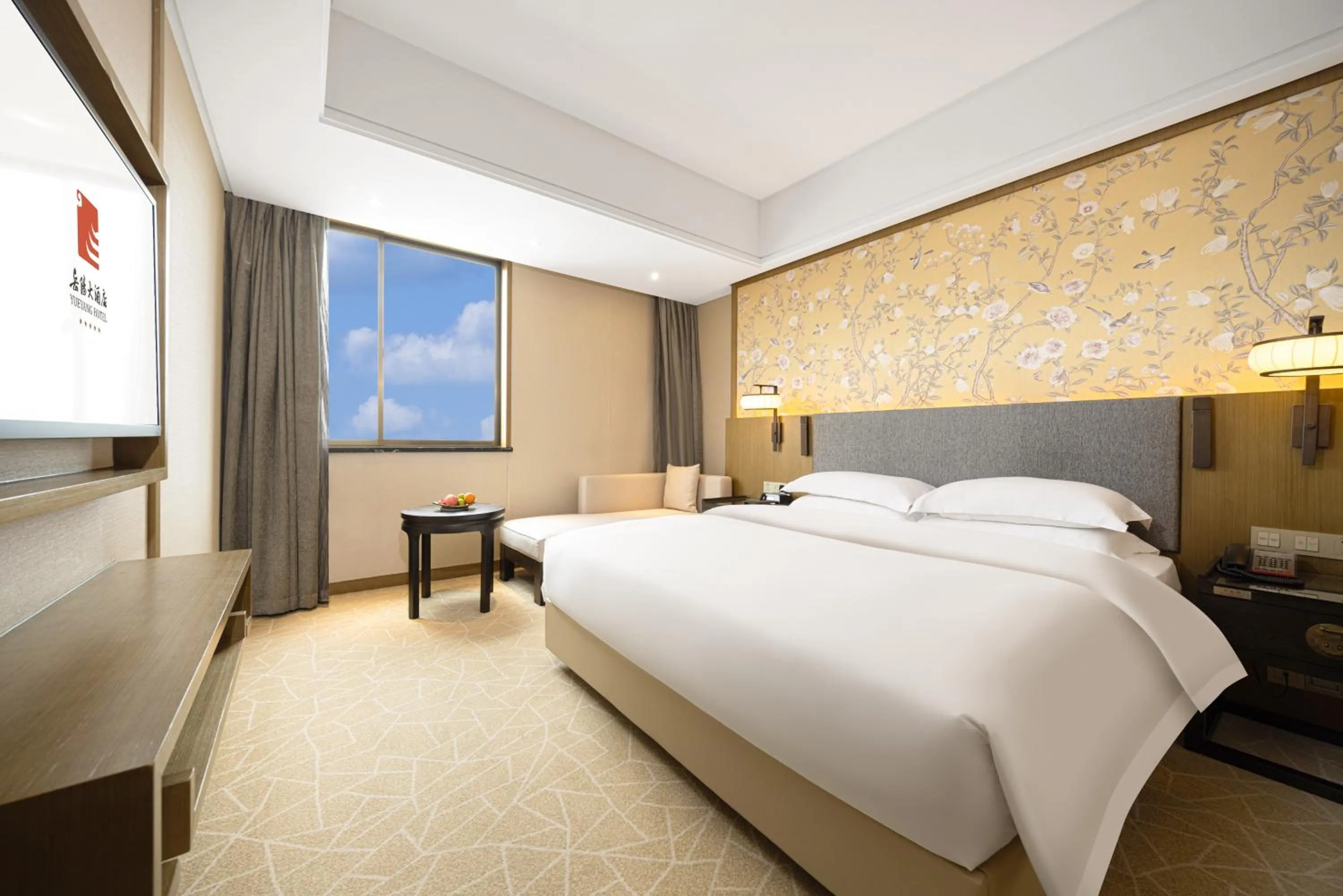 Bed in Yue Yang Hotel