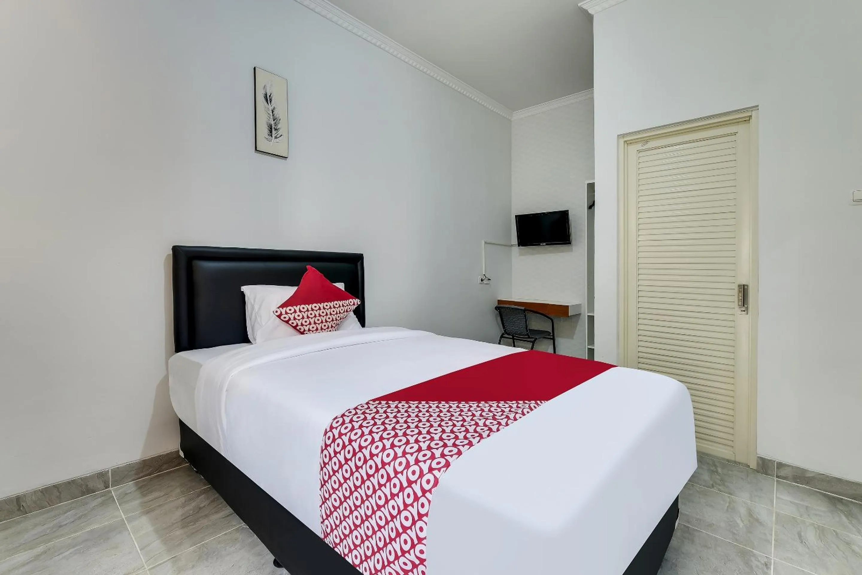 Bedroom, Bed in Capital O 90983 Harmony Easy Stay