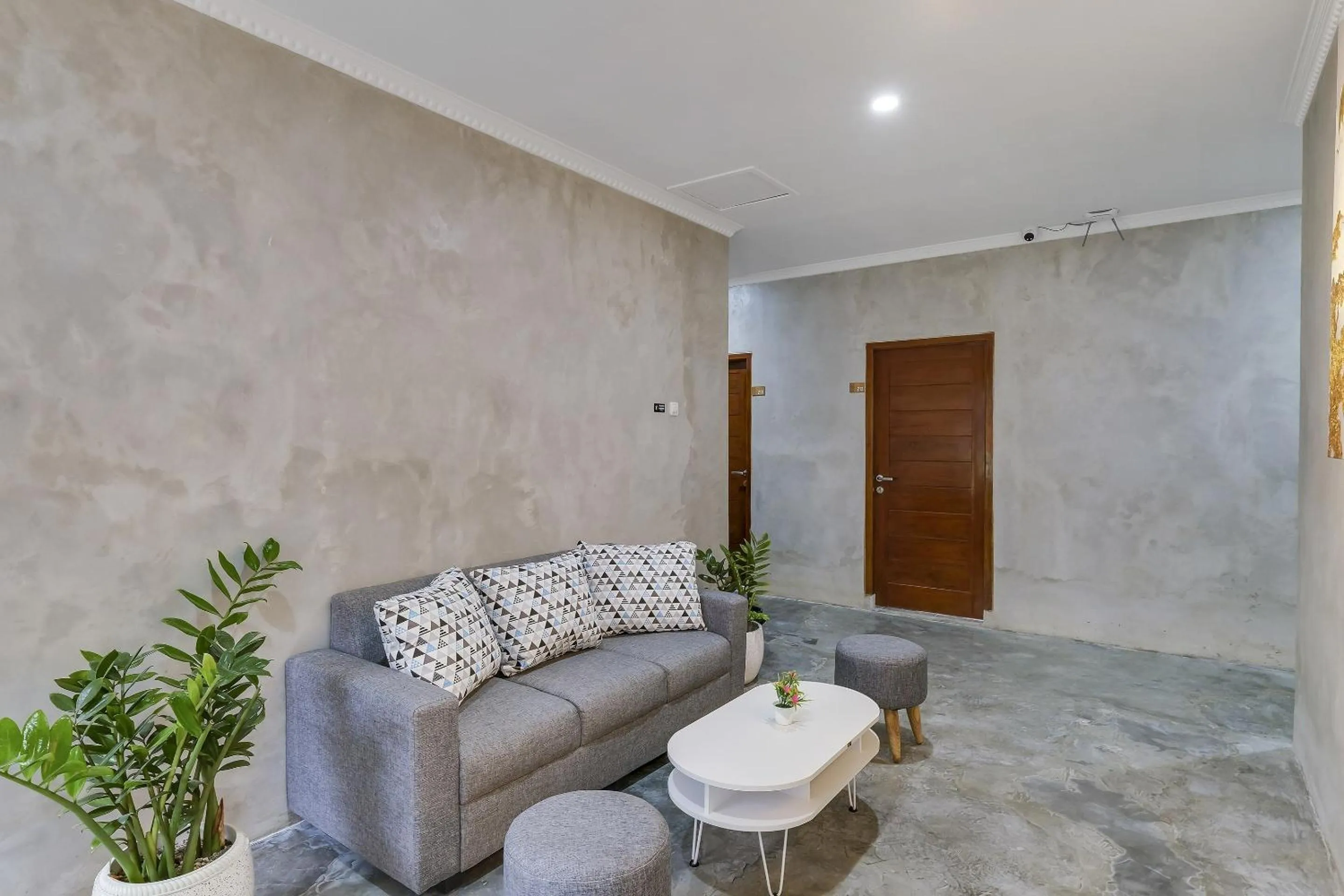 Lobby or reception in Capital O 90983 Harmony Easy Stay