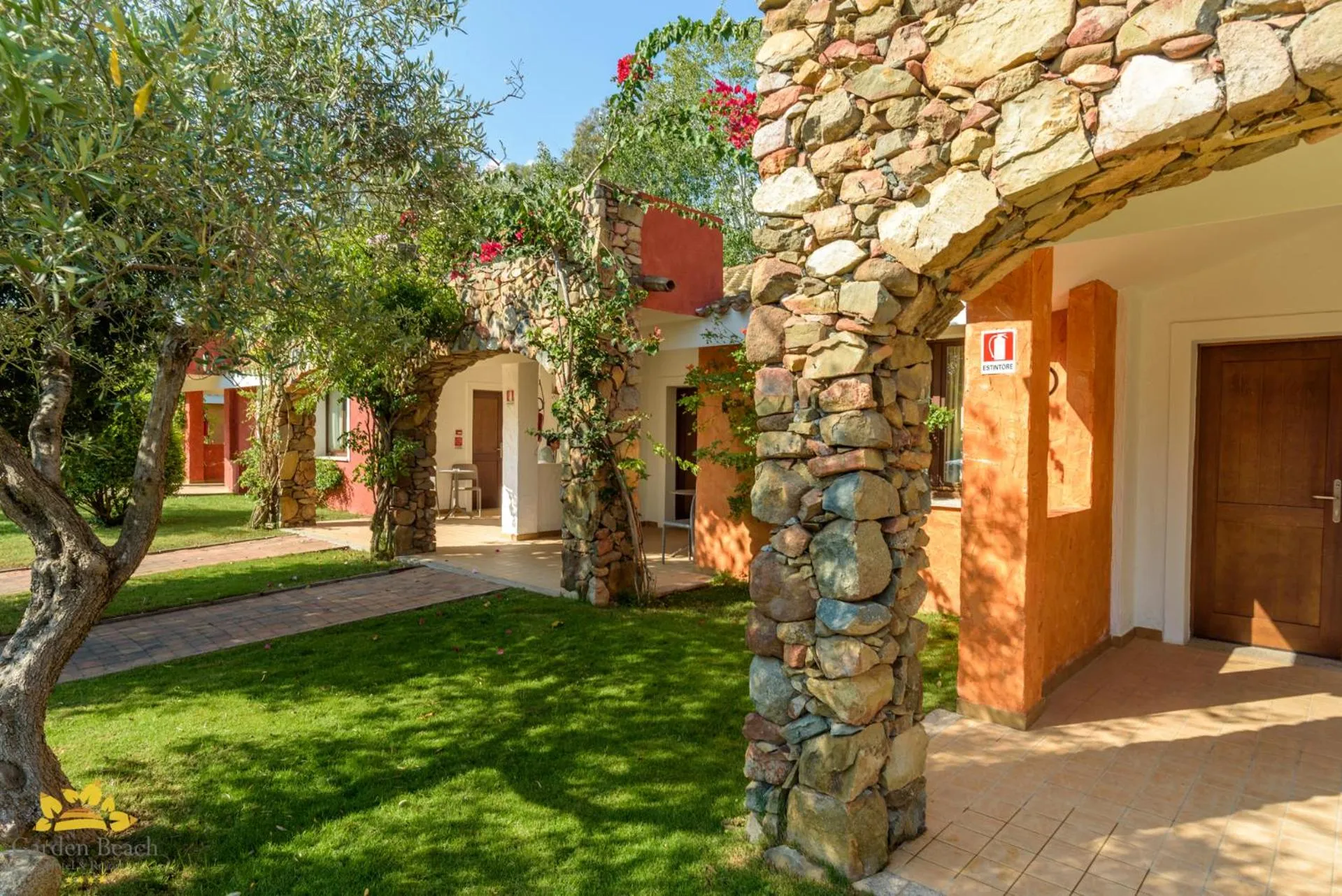 Patio in Hotel Garden Beach