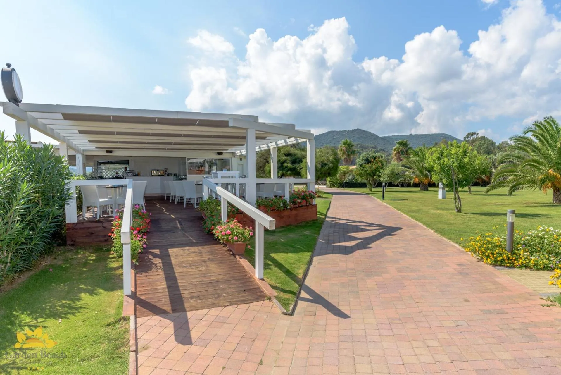 Restaurant/places to eat in Hotel Garden Beach