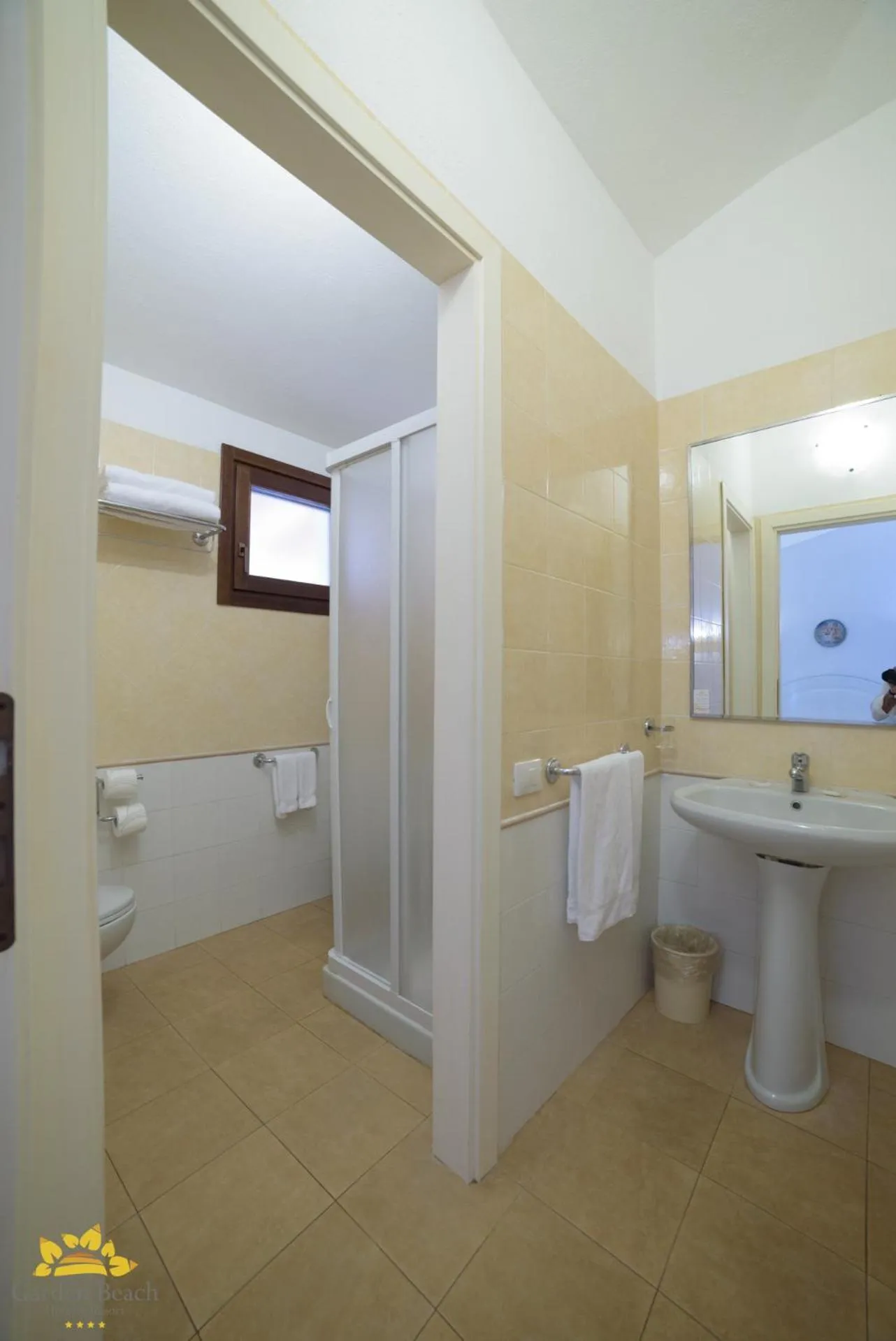 Bathroom in Hotel Garden Beach