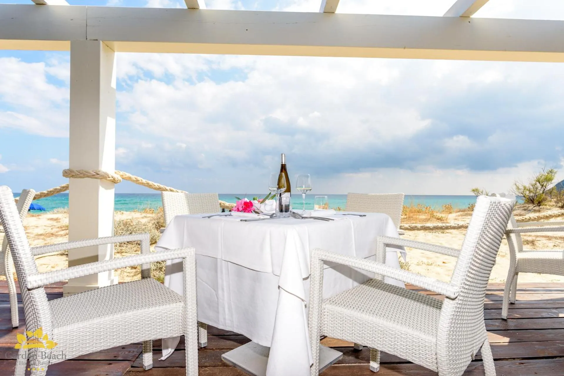 Restaurant/places to eat in Hotel Garden Beach