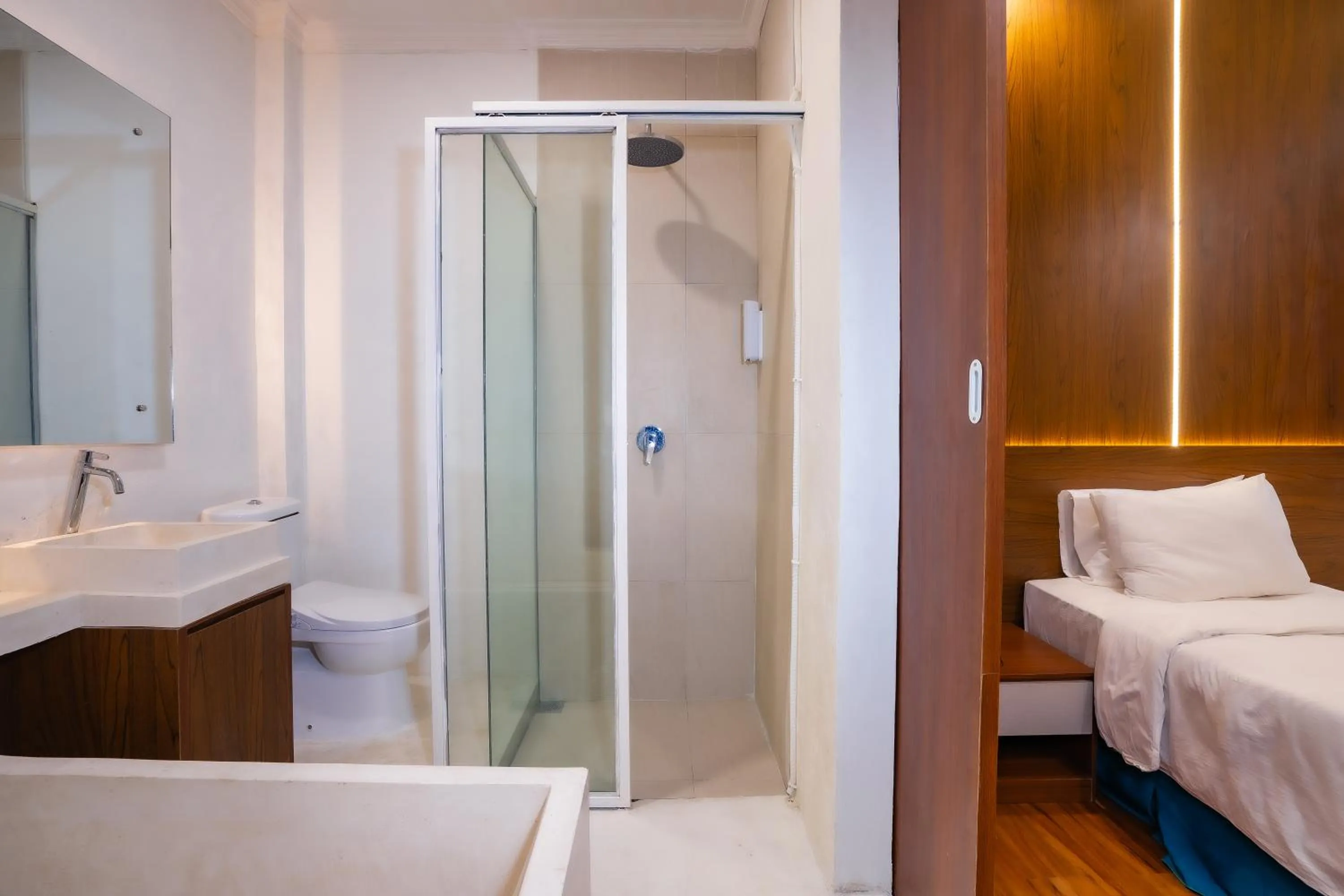 Bed in Nirvana Hotel Resort Tetebatu