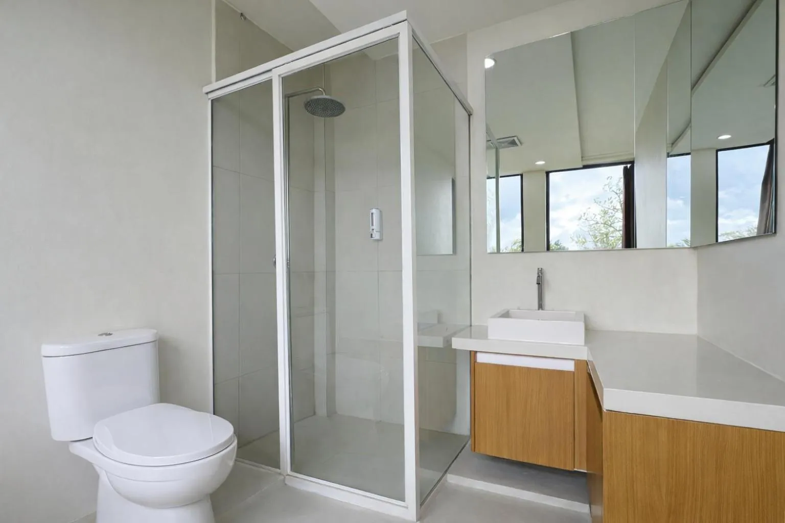 Bathroom in Nirvana Hotel Resort Tetebatu