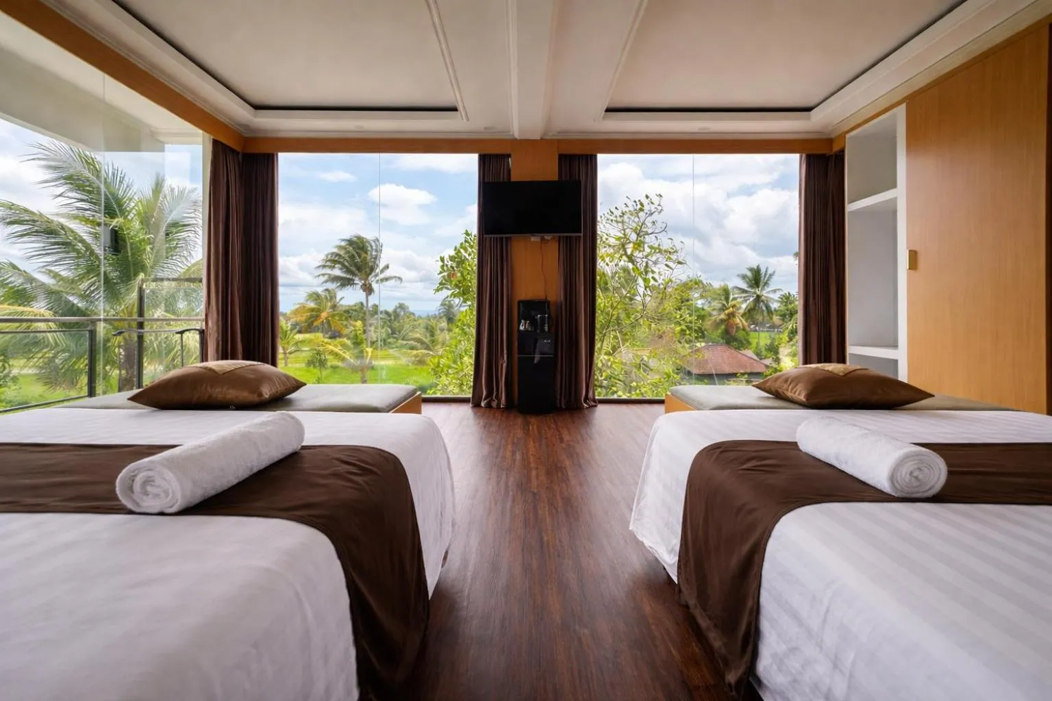 Bedroom, Bed in Nirvana Hotel Resort Tetebatu