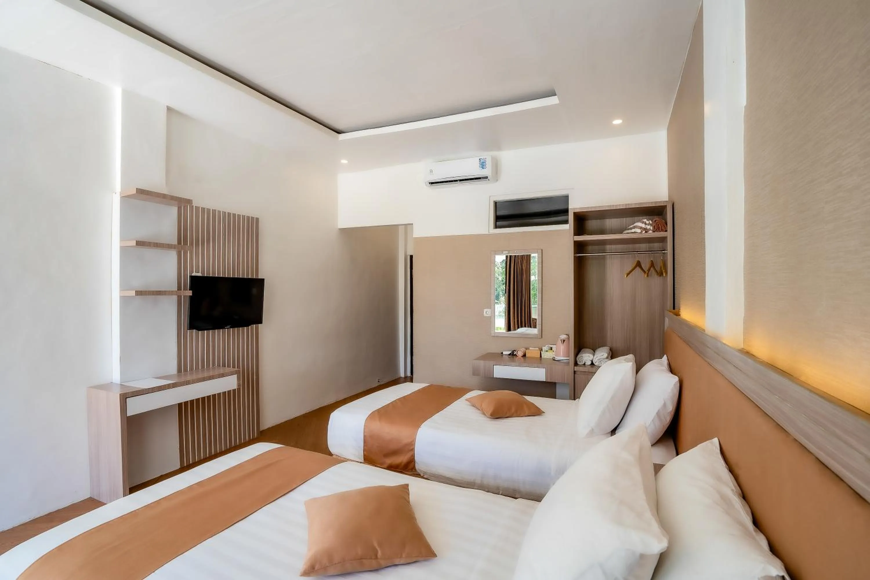 Bed in Nirvana Hotel Resort Tetebatu