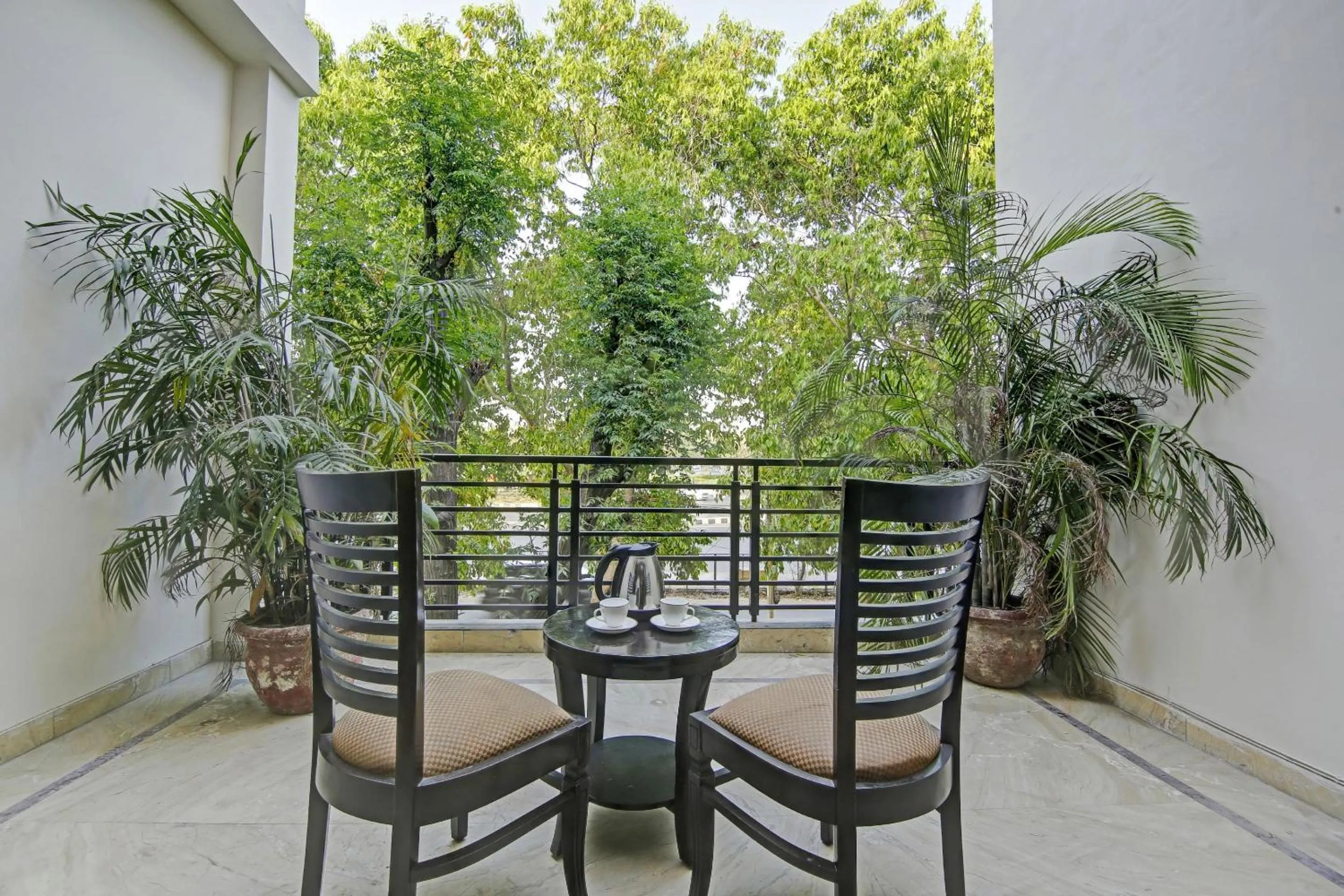 Facade/entrance in Collection O Imperial Oak Near Leisure Valley Park