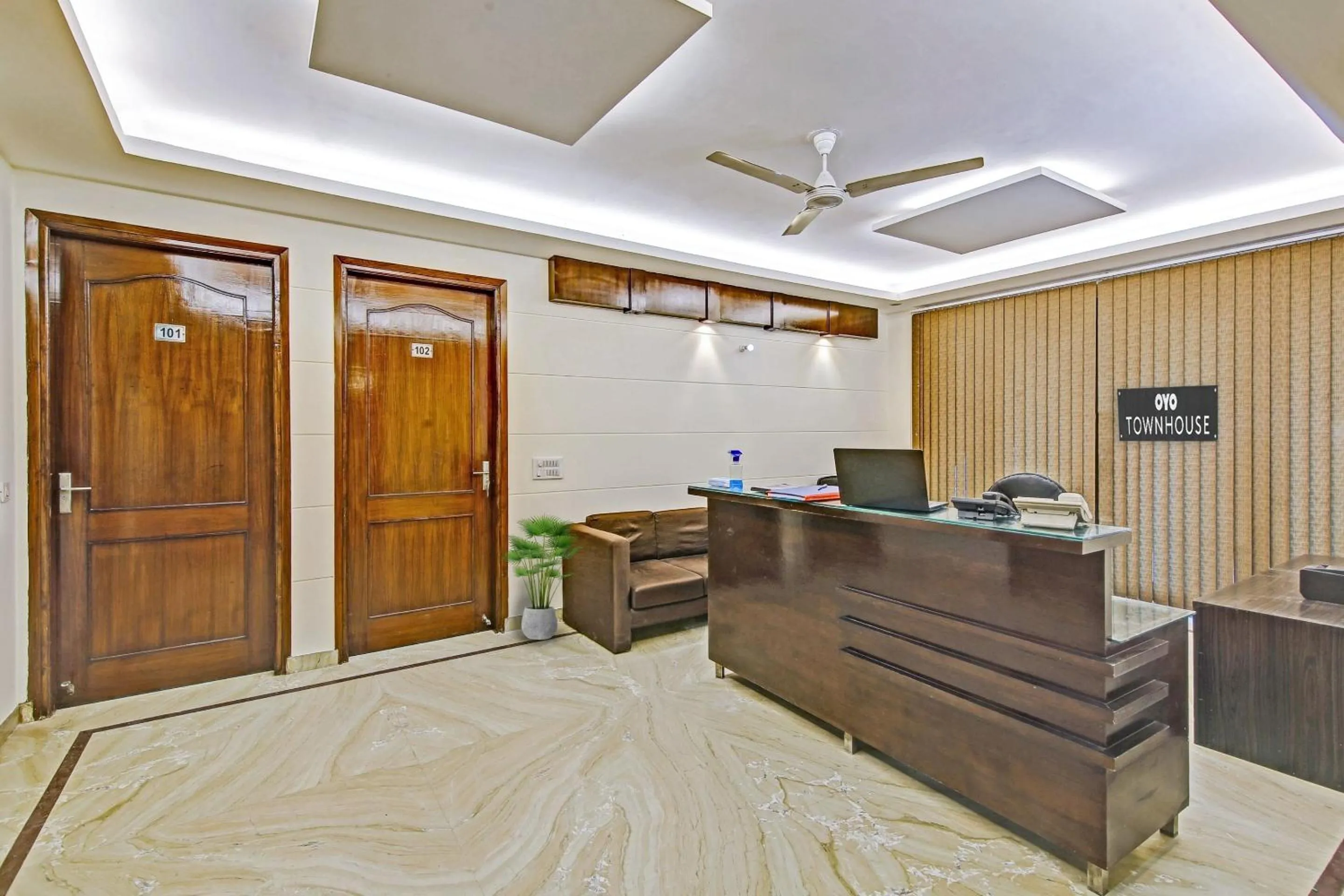 Lobby or reception in Collection O Imperial Oak Near Leisure Valley Park