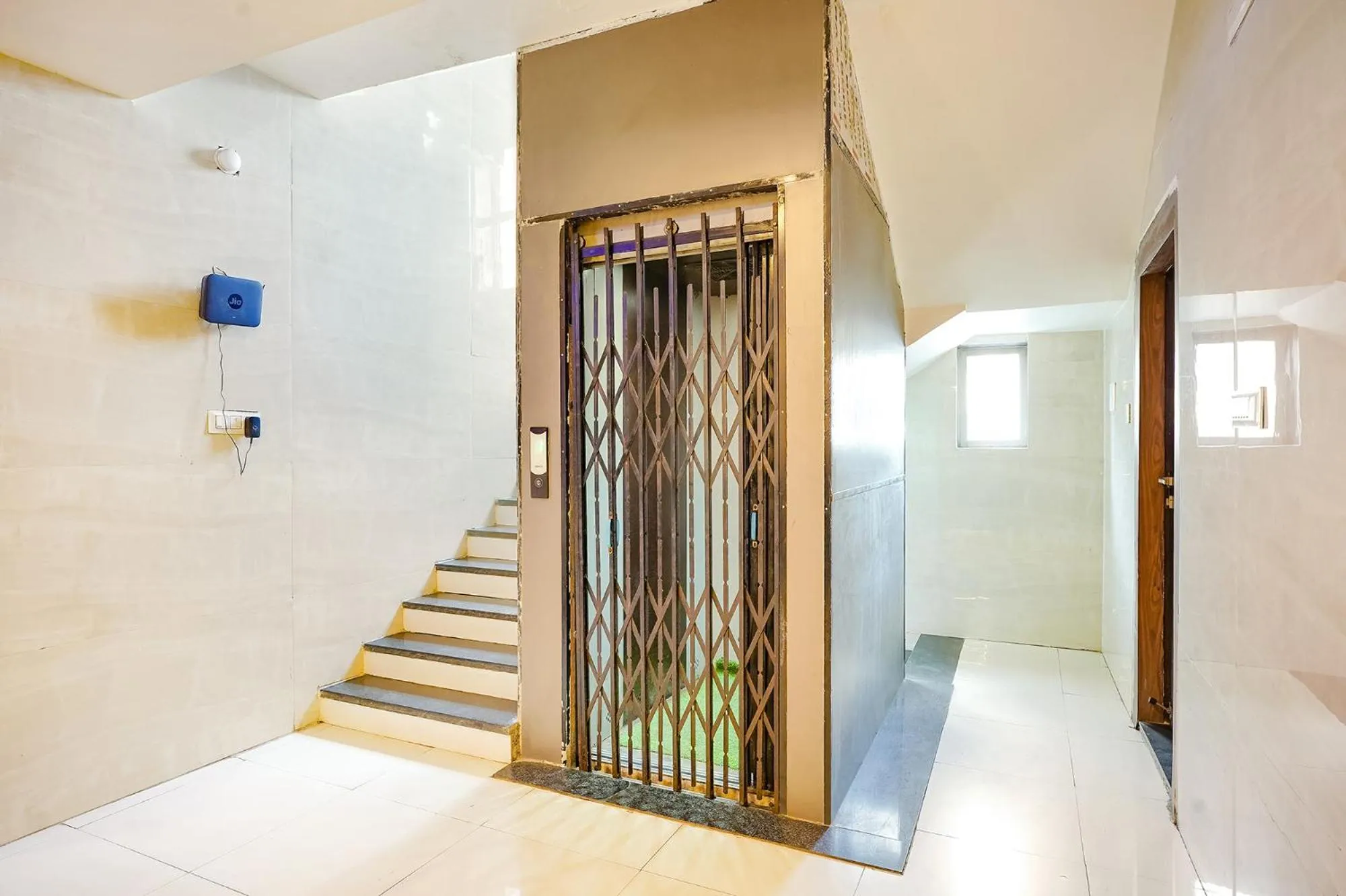 Lobby or reception in FabHotel Uday Vilas