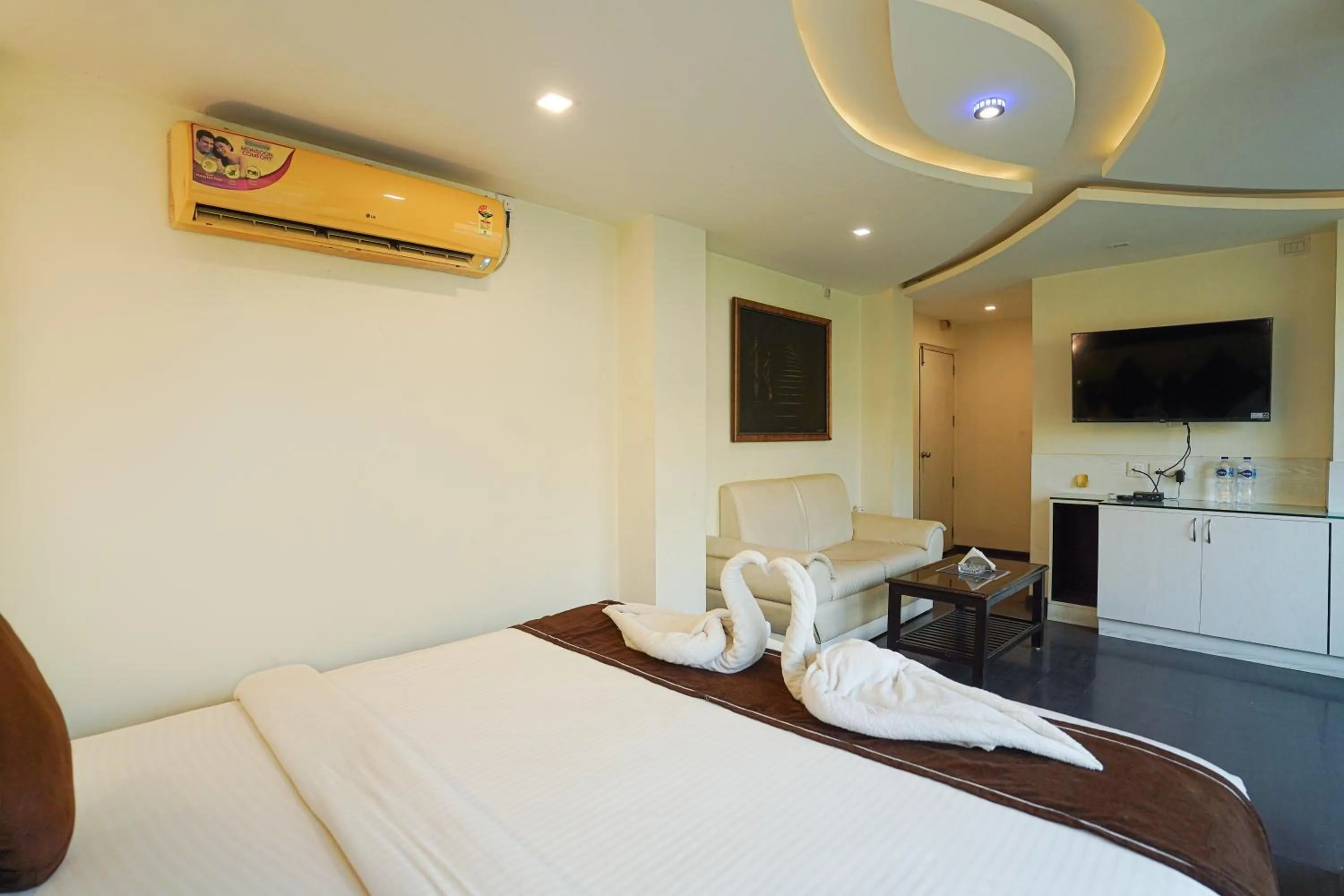 Bed in Sheldon Hotel