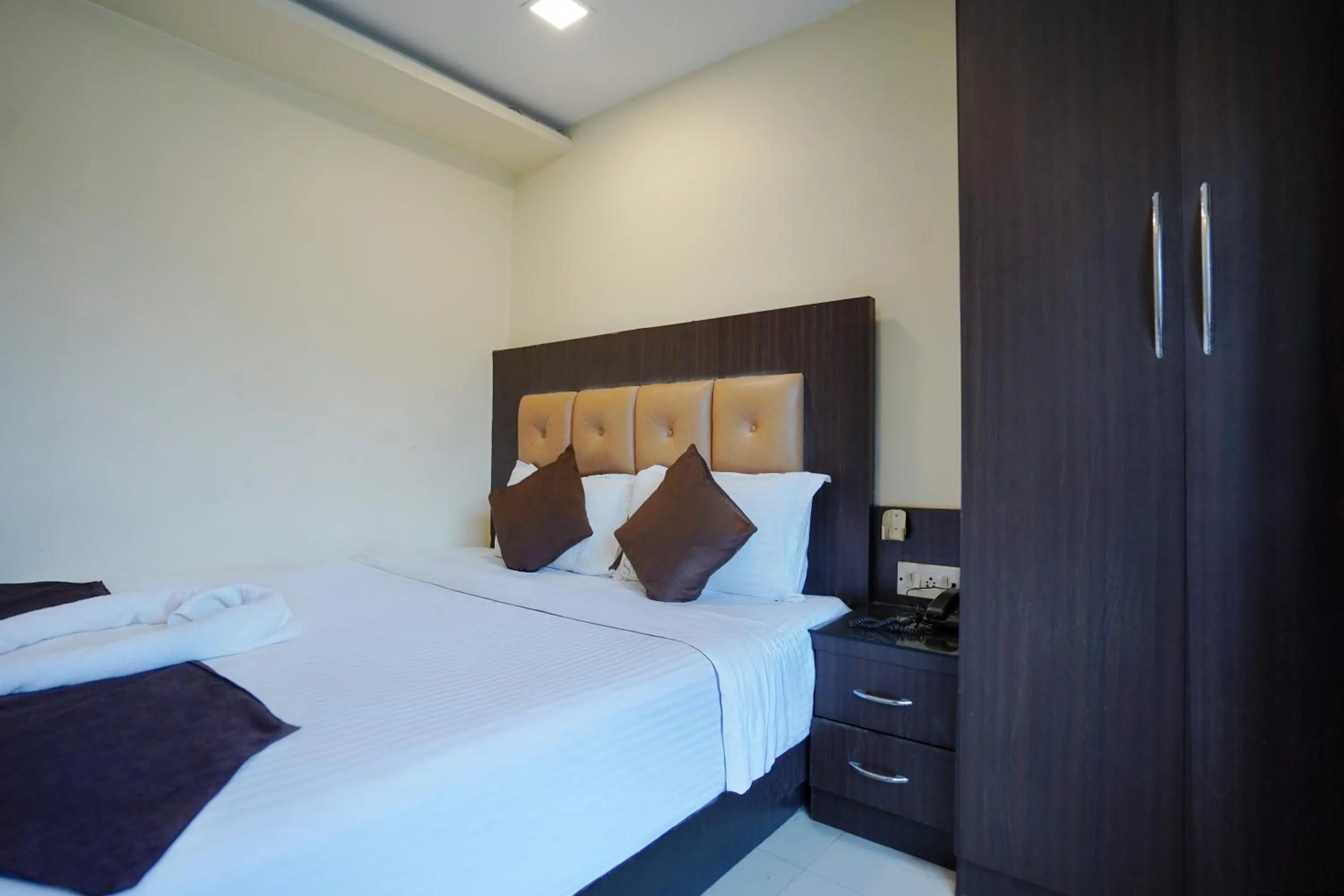 Bed in Sheldon Hotel