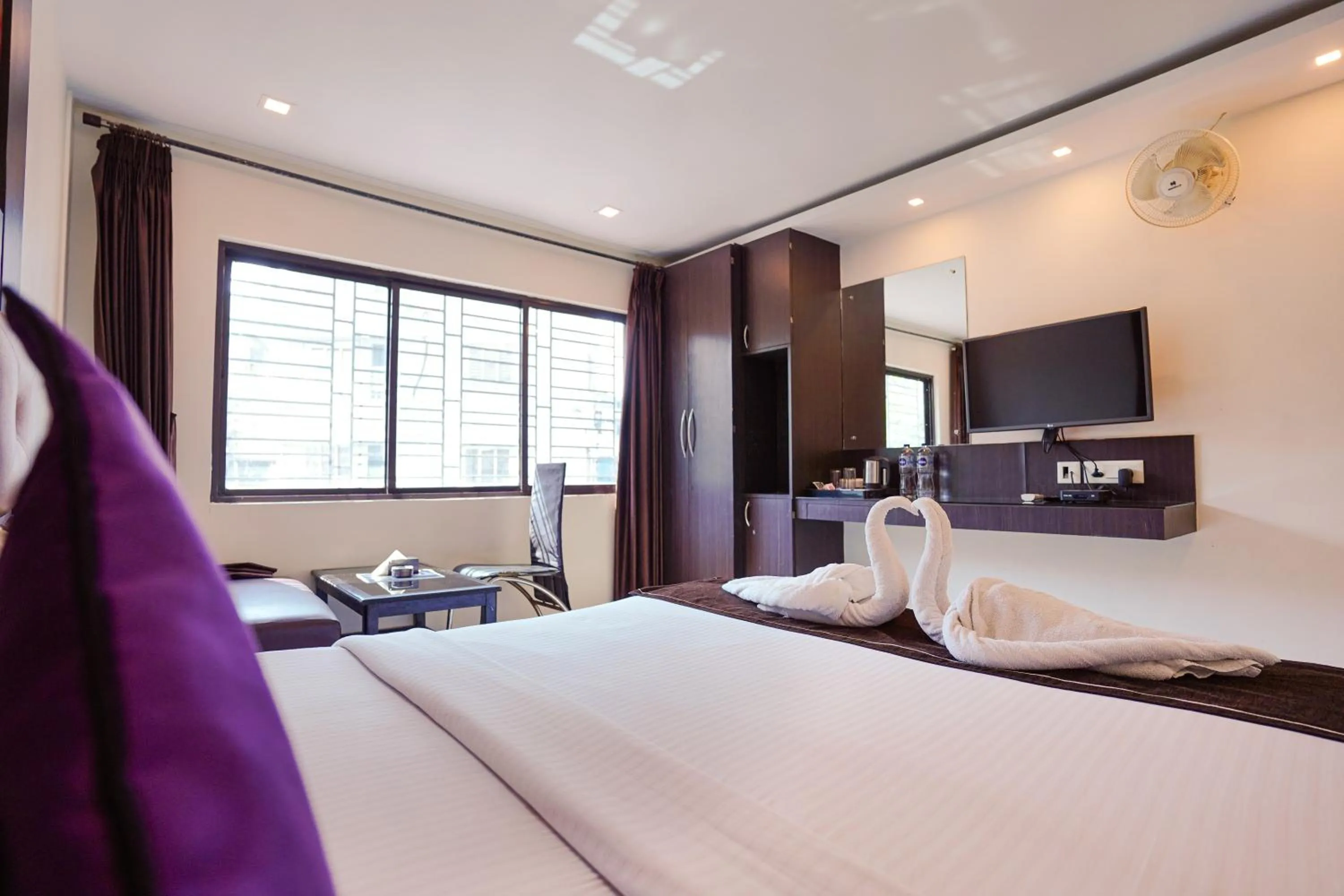 Bed in Sheldon Hotel