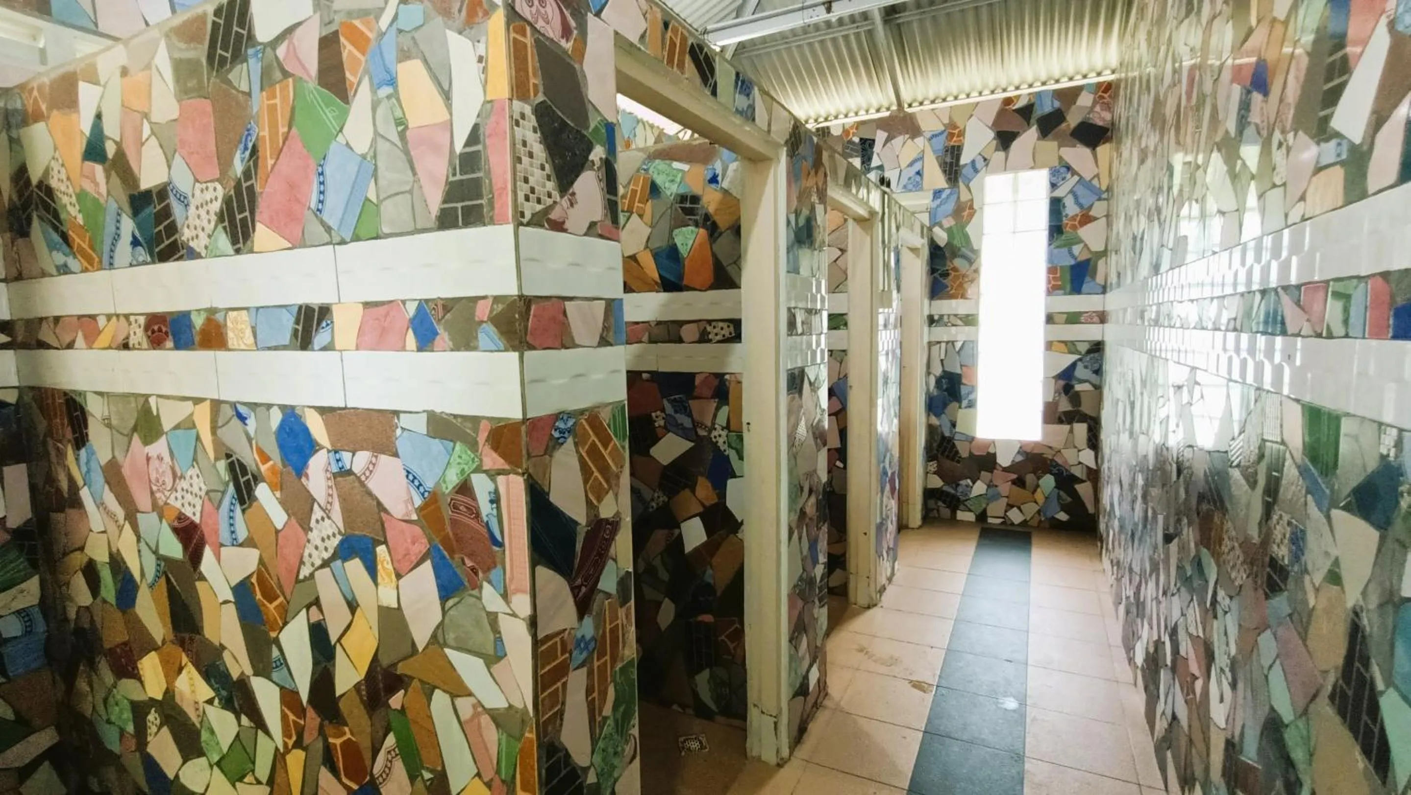 Bathroom in Hotel O Flinstone Lodge