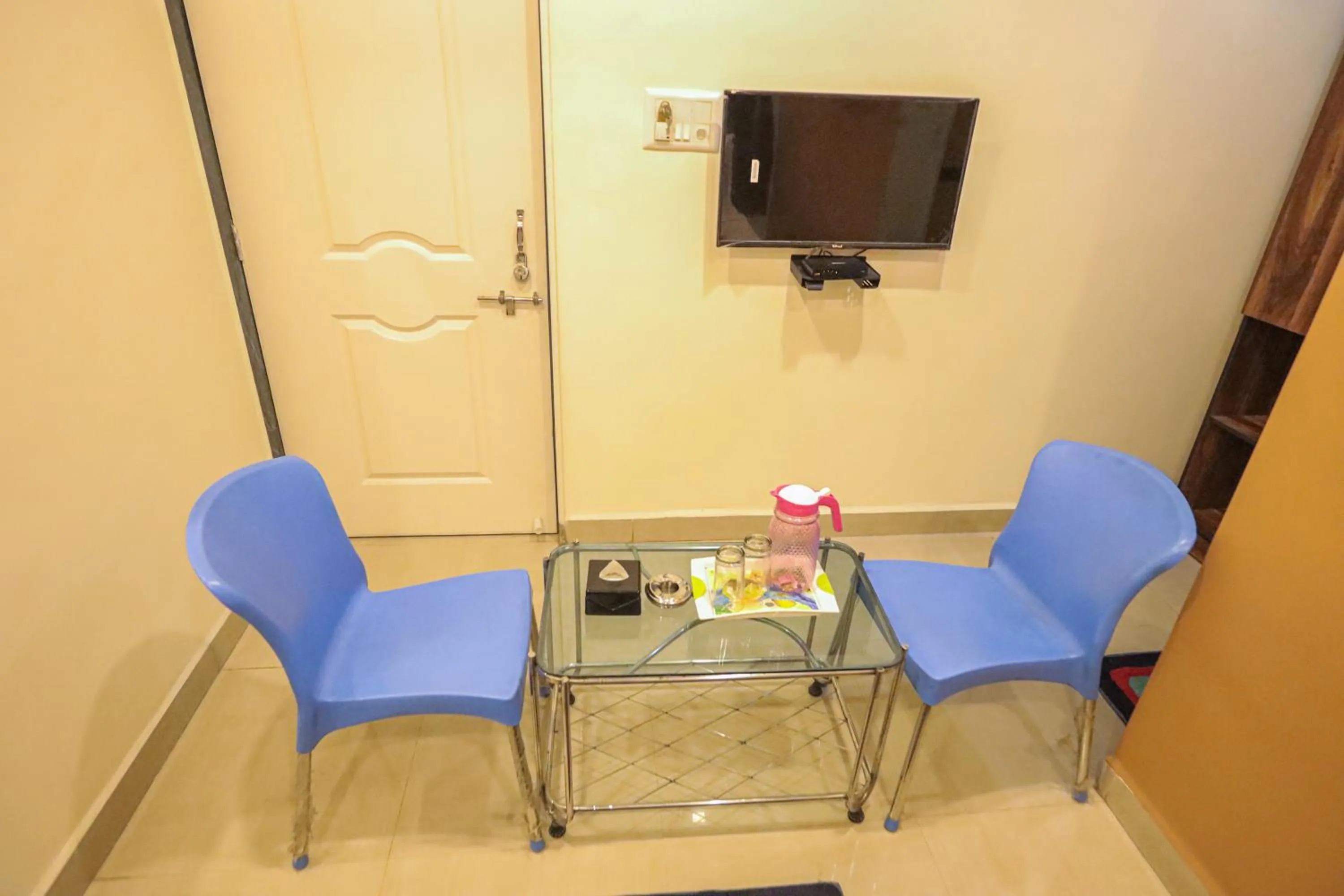 TV and multimedia in Hotel Sai Niwas