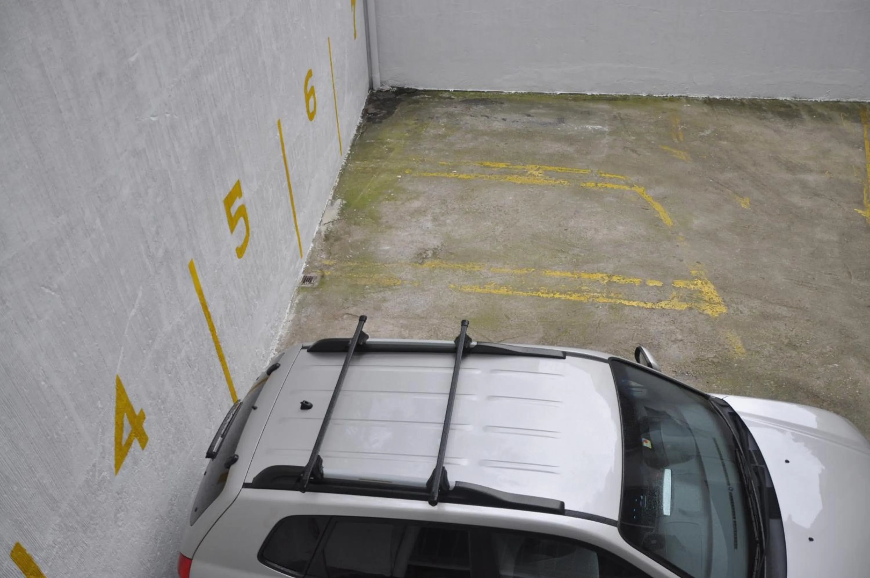 Parking in Hotel Samaras