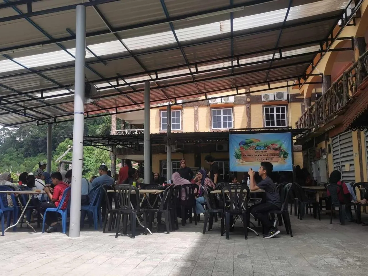 Property building in KAMILA MOTEL TELUK SENANGIN