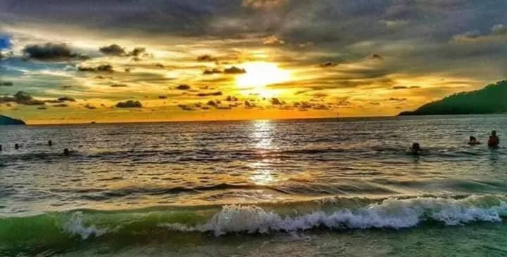 KAMILA MOTEL TELUK SENANGIN