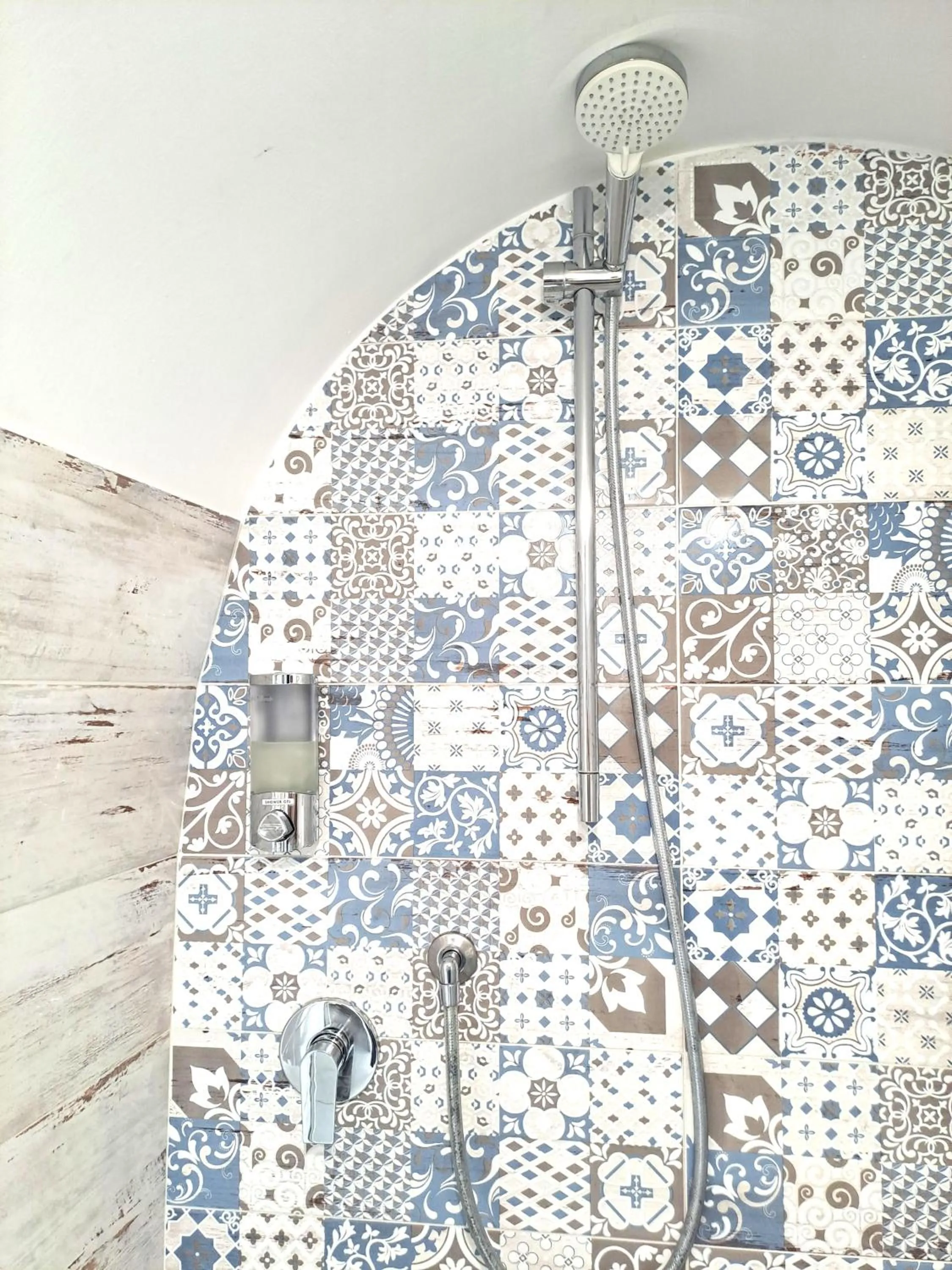 Shower in Il Vicolo b&b