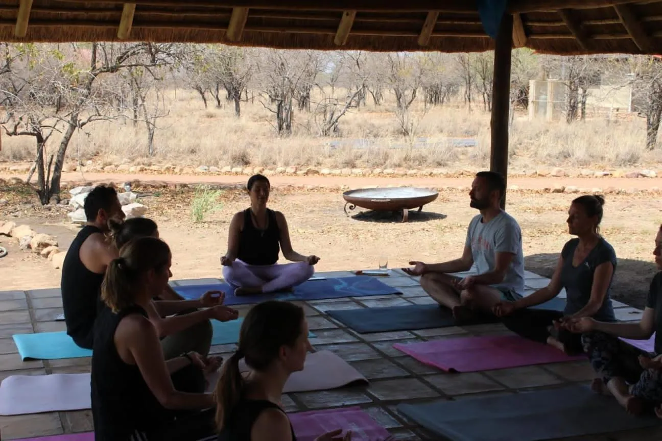 People in Tamboti Bush Lodge