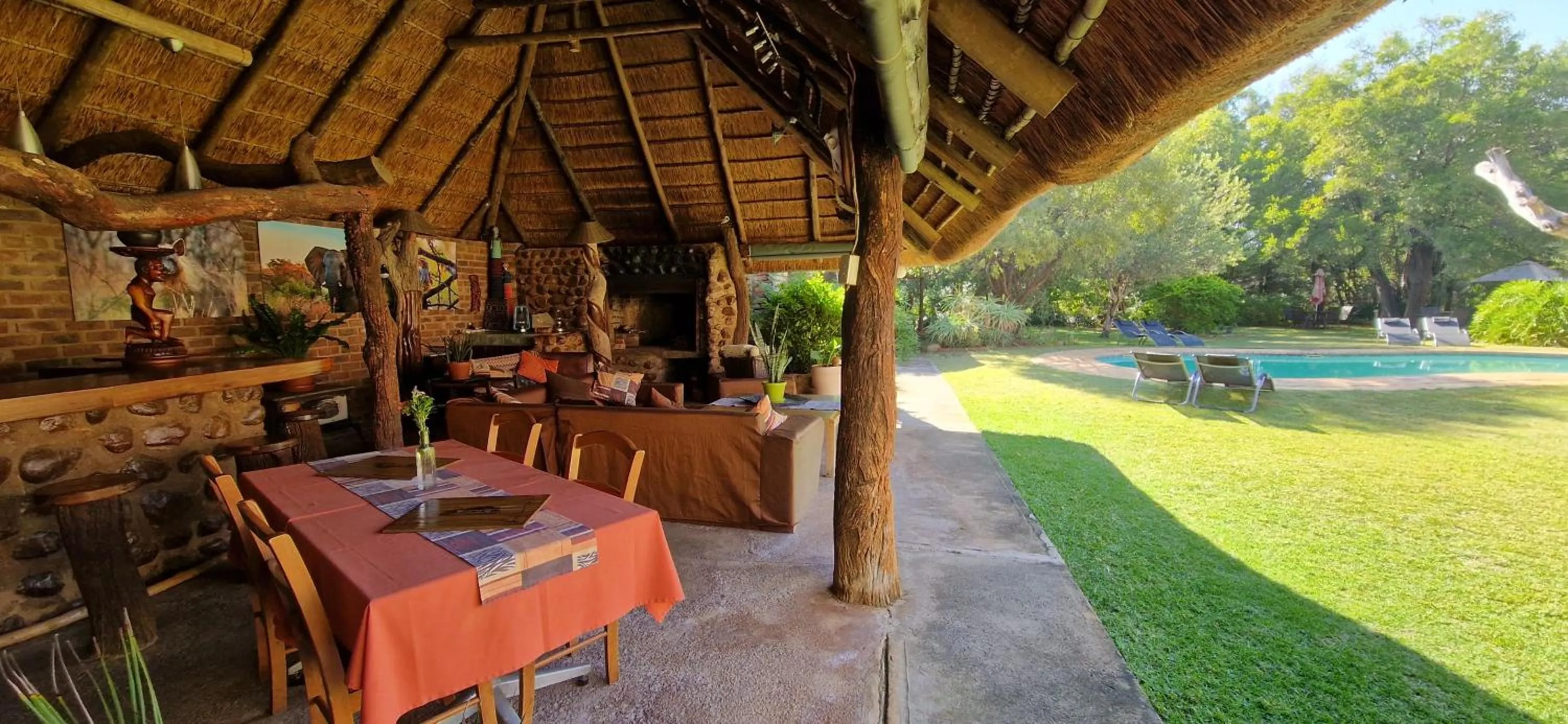 Lounge or bar in Tamboti Bush Lodge