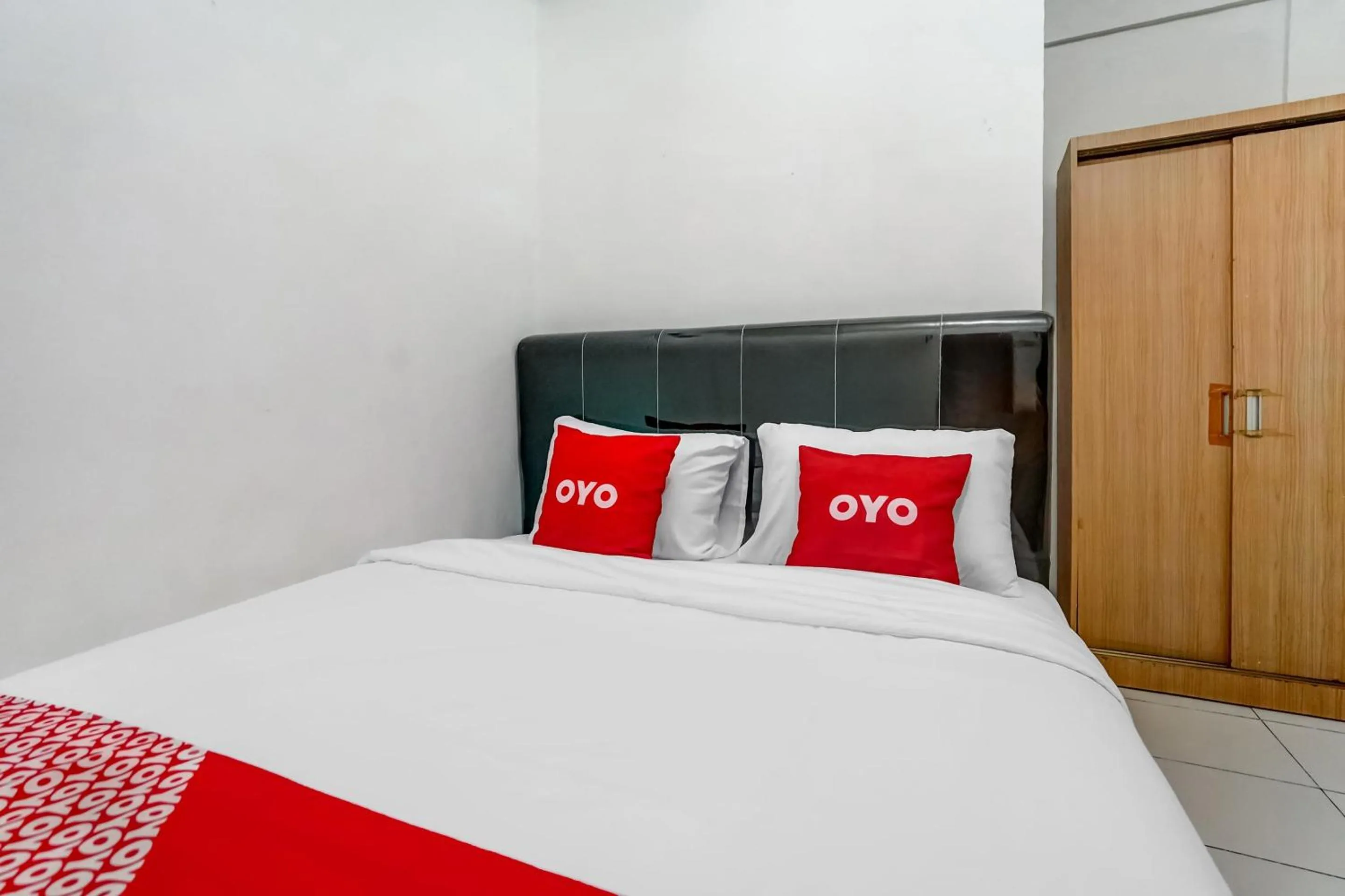 Bedroom, Bed in Hotel O Wilson HomestayNearRSU Bunda Thamrin