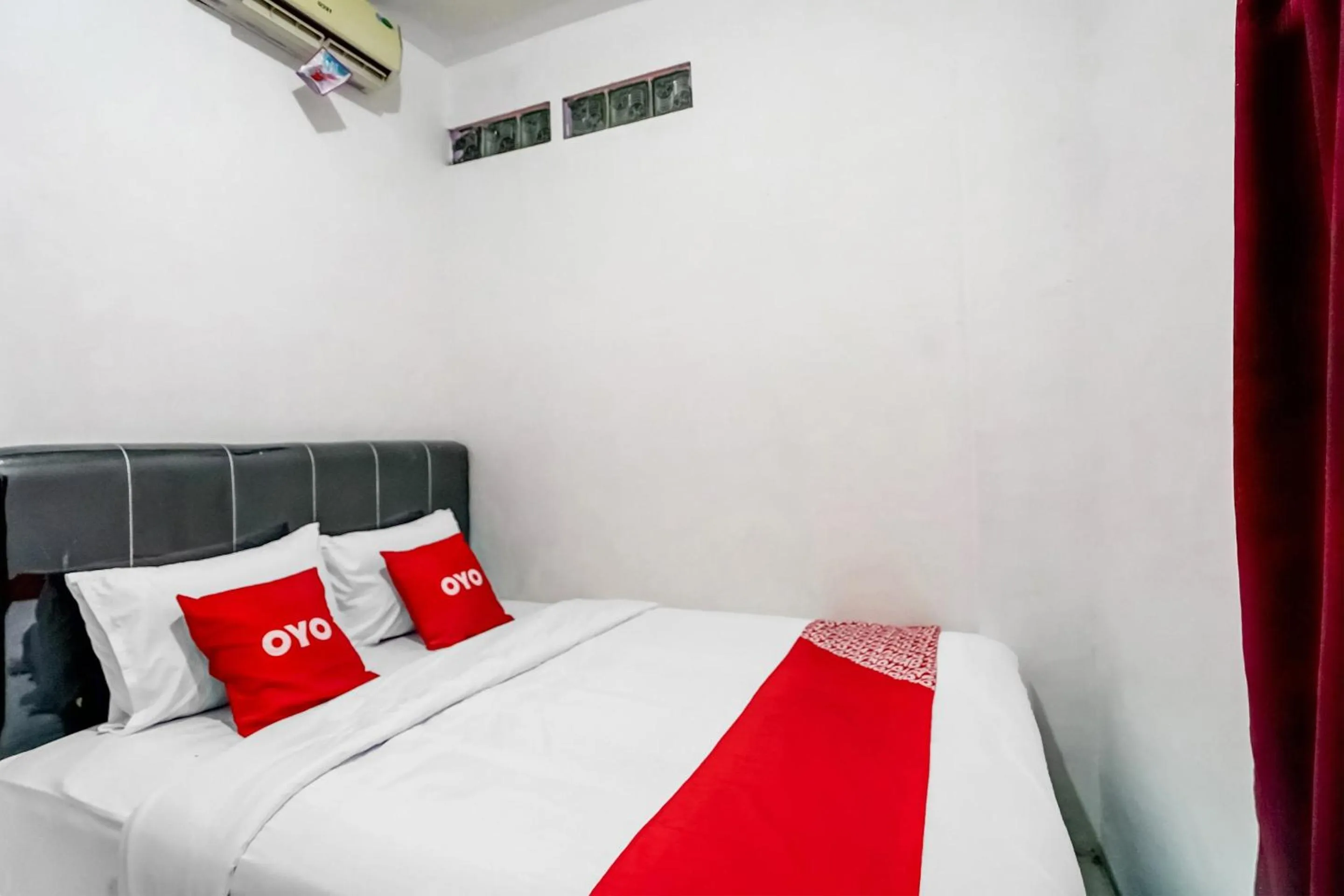 Bedroom, Bed in Hotel O Wilson HomestayNearRSU Bunda Thamrin