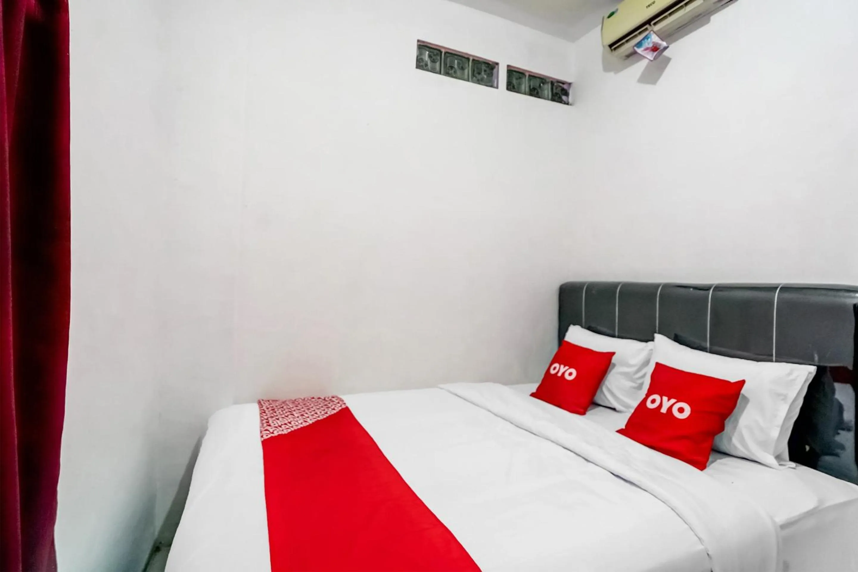 Bedroom, Bed in Hotel O Wilson HomestayNearRSU Bunda Thamrin