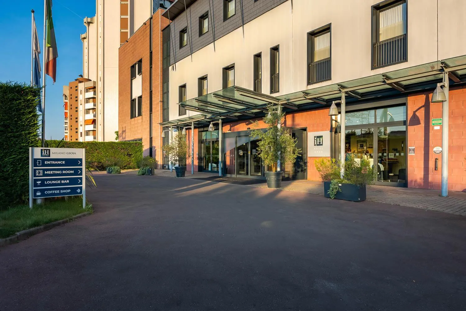 Property building in iH Hotels Milano Gioia
