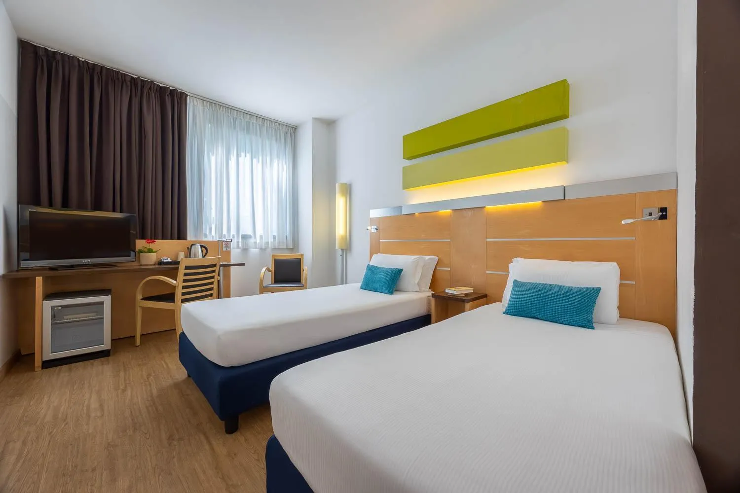 Bed in iH Hotels Milano Gioia