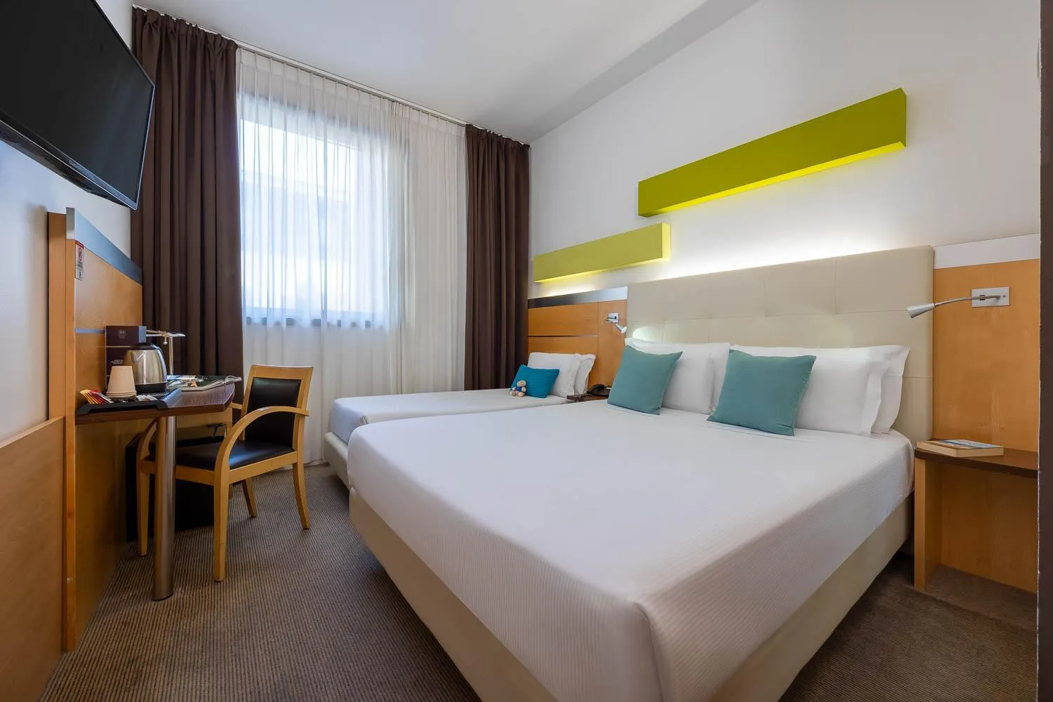 Bed in iH Hotels Milano Gioia