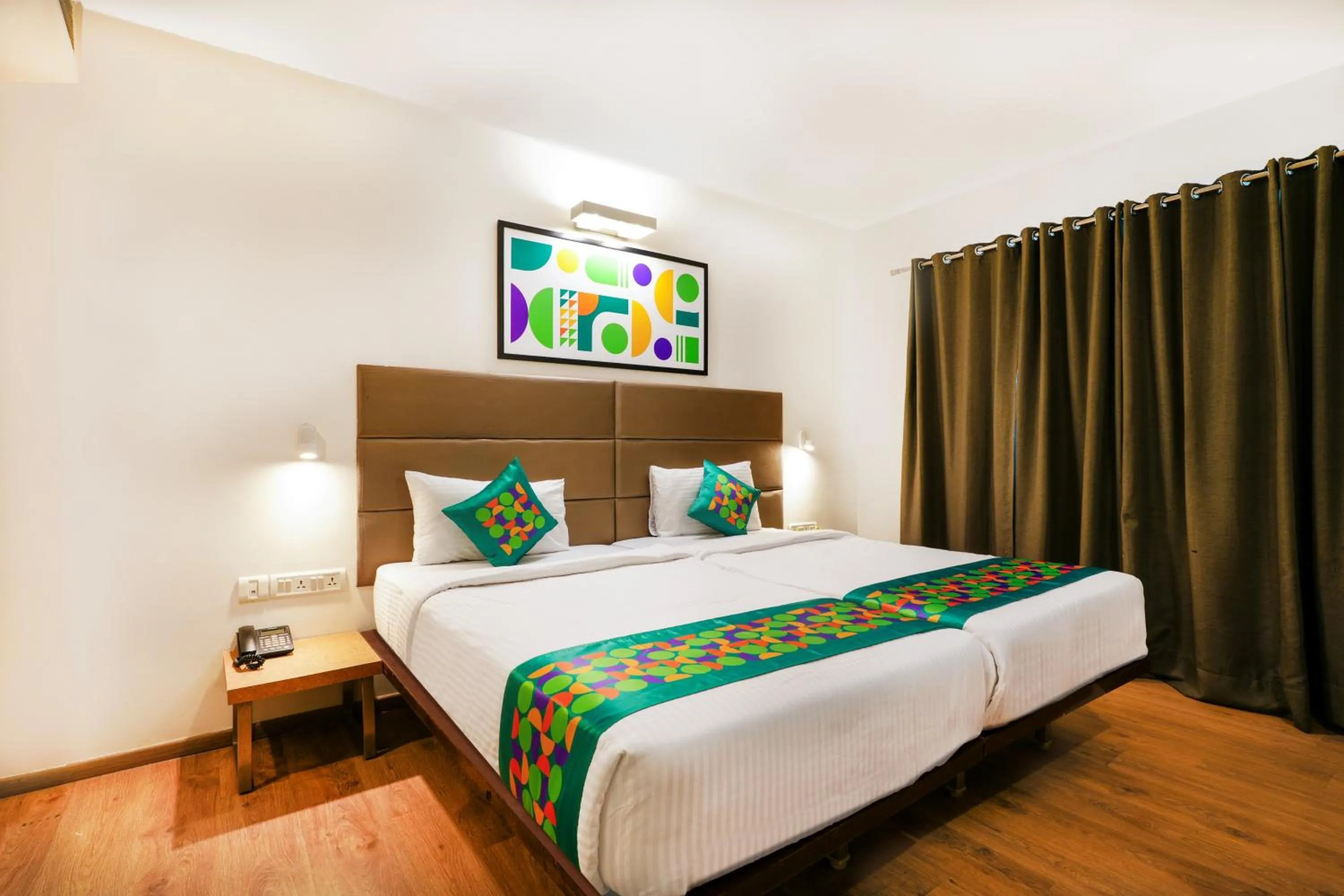 Bedroom in Treebo Jagadish Hotel, Jayanagar