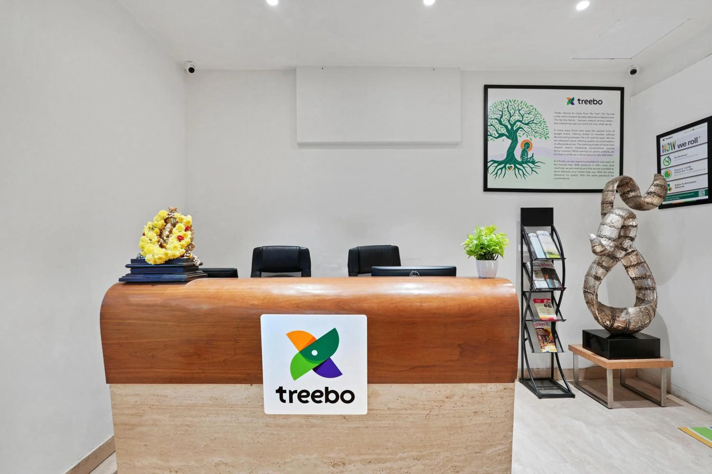 Lobby or reception in Treebo Jagadish Hotel, Jayanagar